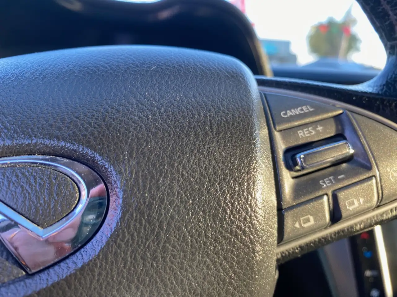 Infiniti Q50 снимка Infiniti Q50