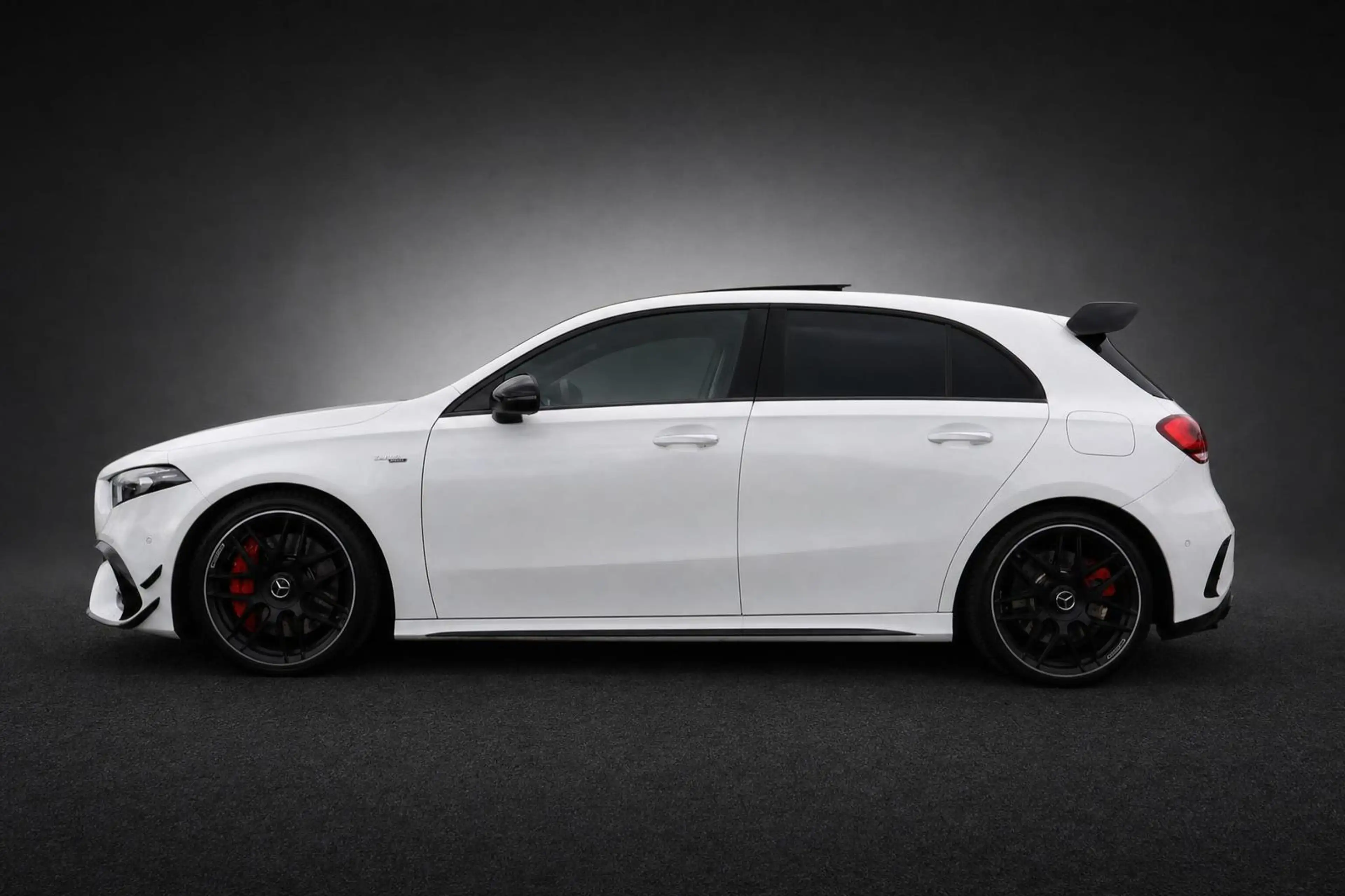 Mercedes-Benz A 45 AMG S AERO-PAKET*PERFORMANCE SITZ*PANO*DIST — photo 4