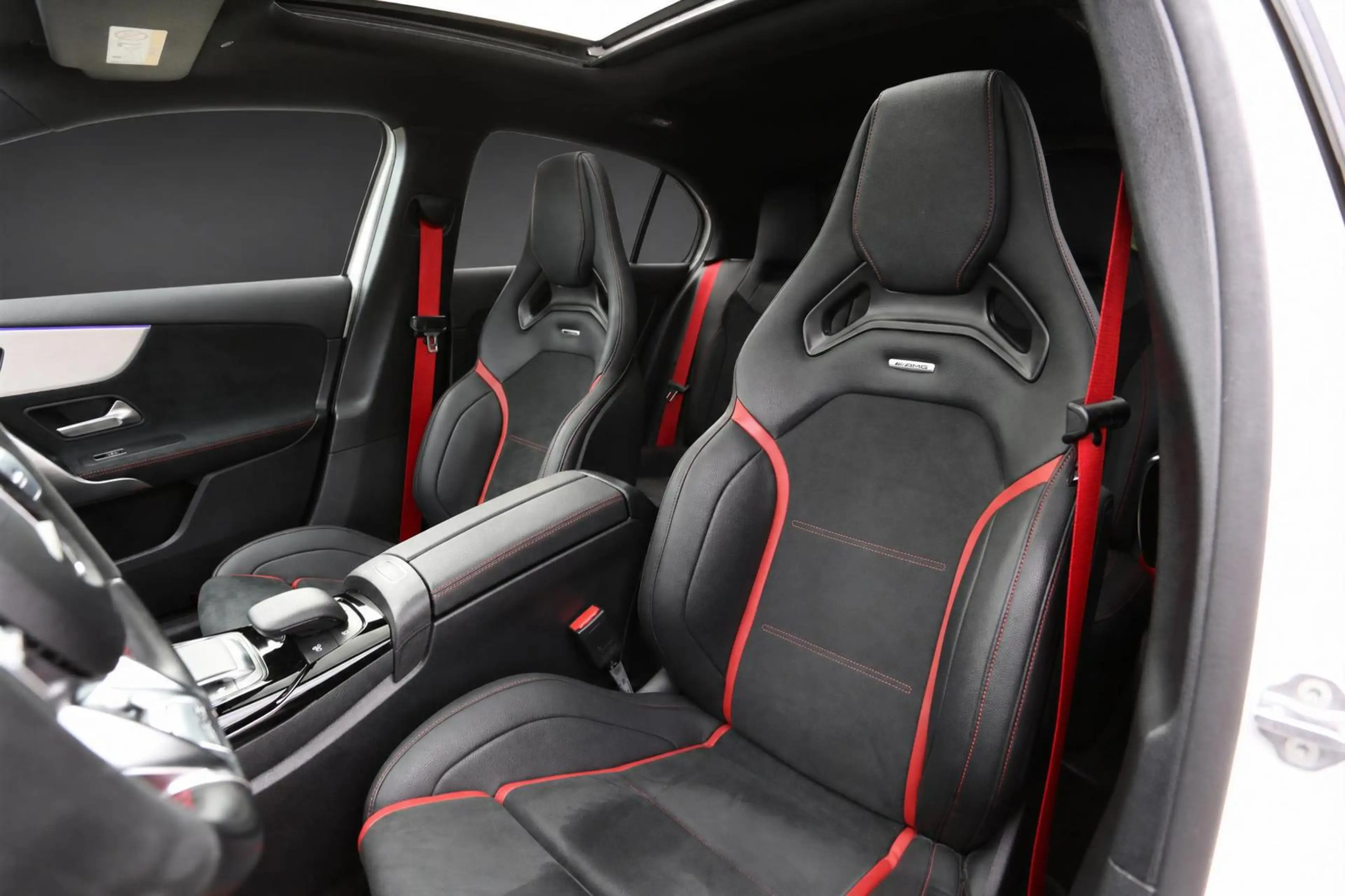Mercedes-Benz A 45 AMG S AERO-PAKET*PERFORMANCE SITZ*PANO*DIST — photo 12