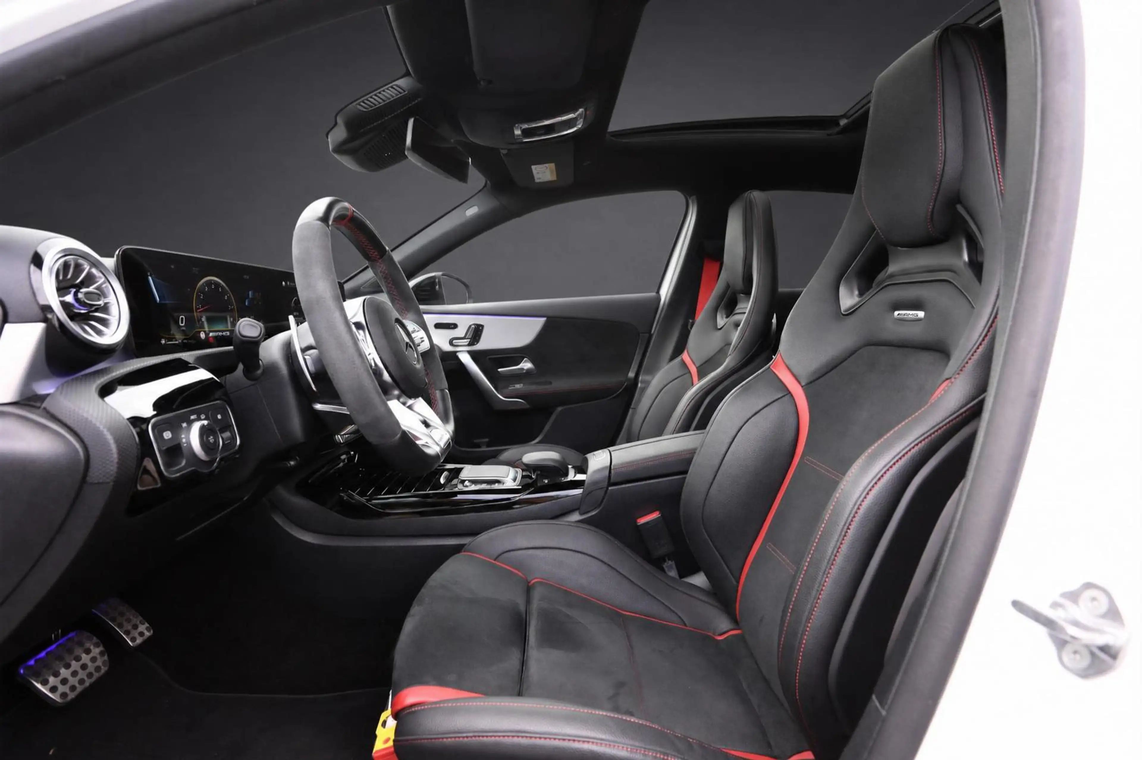 Mercedes-Benz A 45 AMG S AERO-PAKET*PERFORMANCE SITZ*PANO*DIST — photo 15