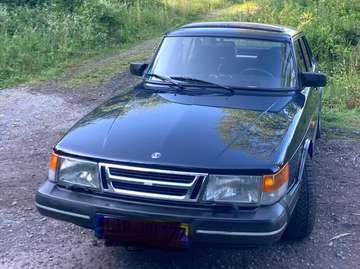 900i