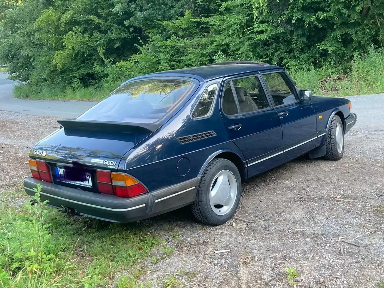 Saab 900i, foto 2