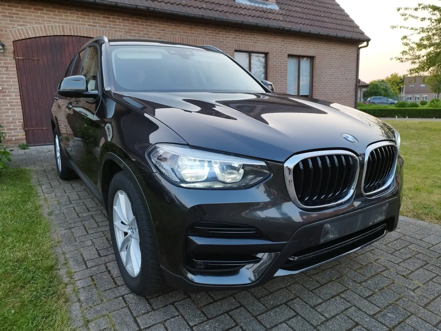 BMW X3 dA sDrive*Automaat*Navi*Camera*87000km!!! Zwart - 2