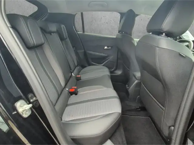 Peugeot 208 view 14