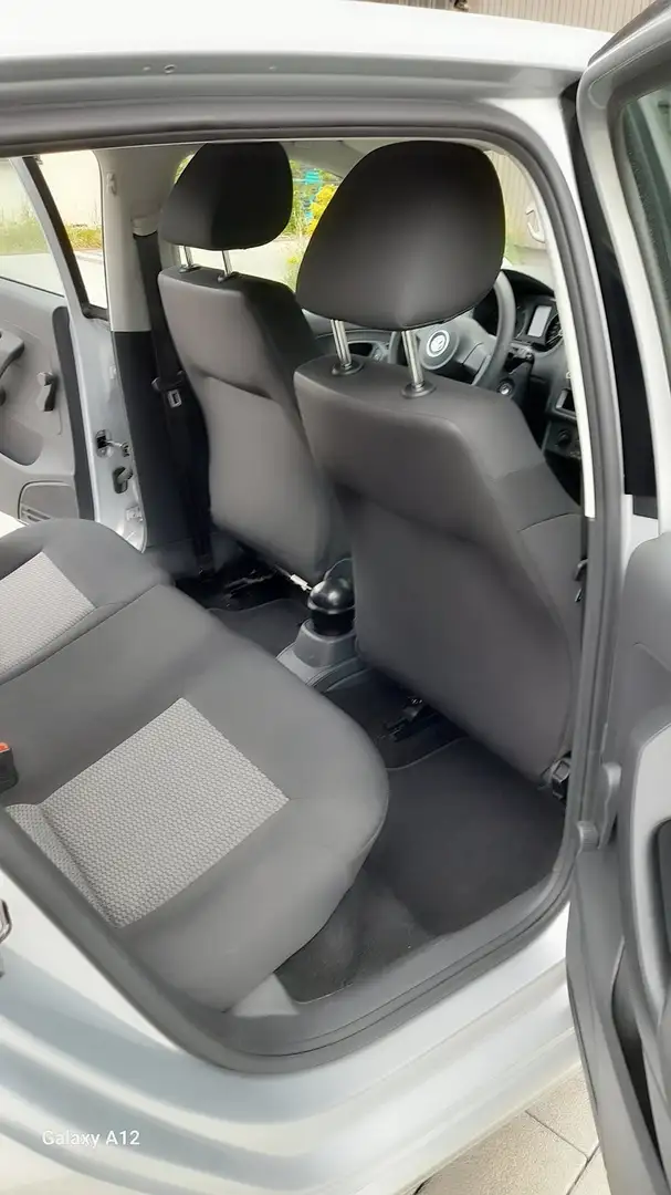 Volkswagen Polo Argent - 1