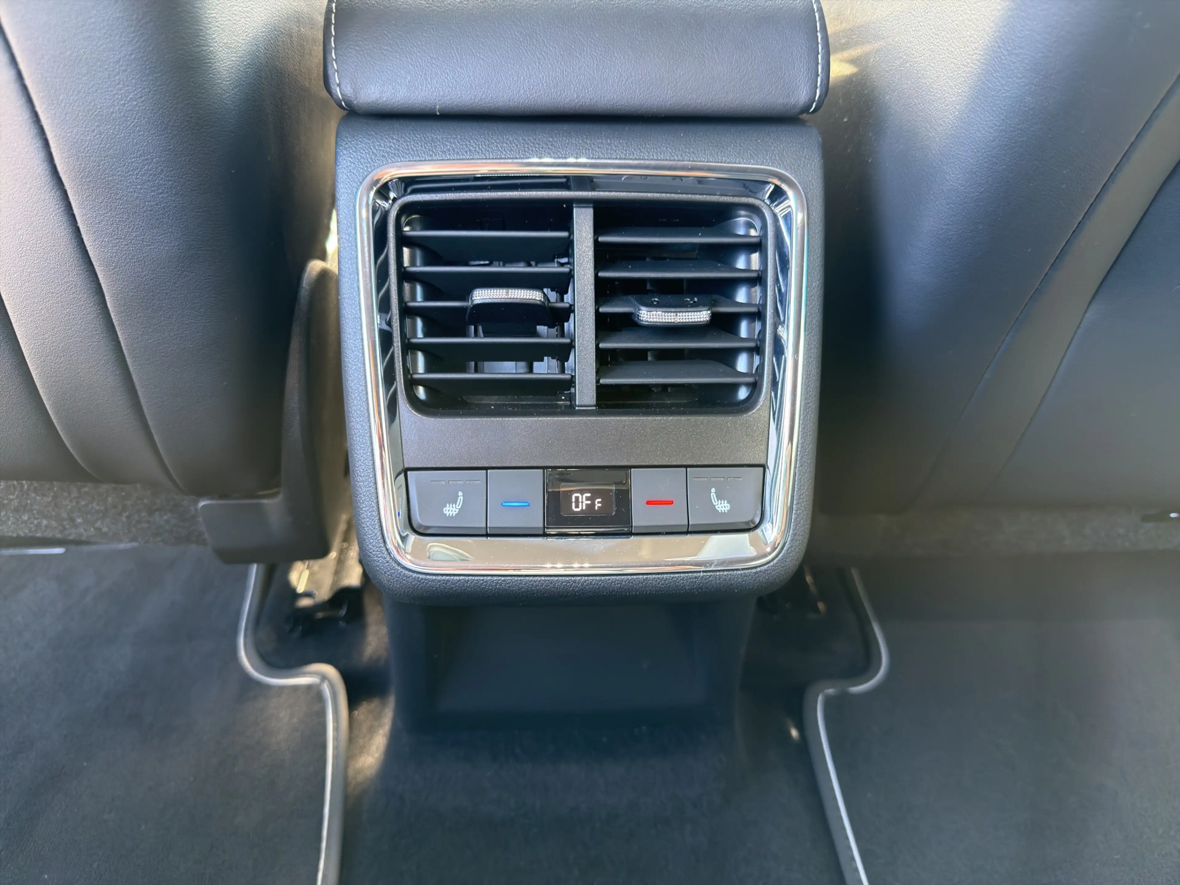 Skoda Enyaq 80 X Sportline AHK ACC Mtrx LM21 HUD 360 — photo 14