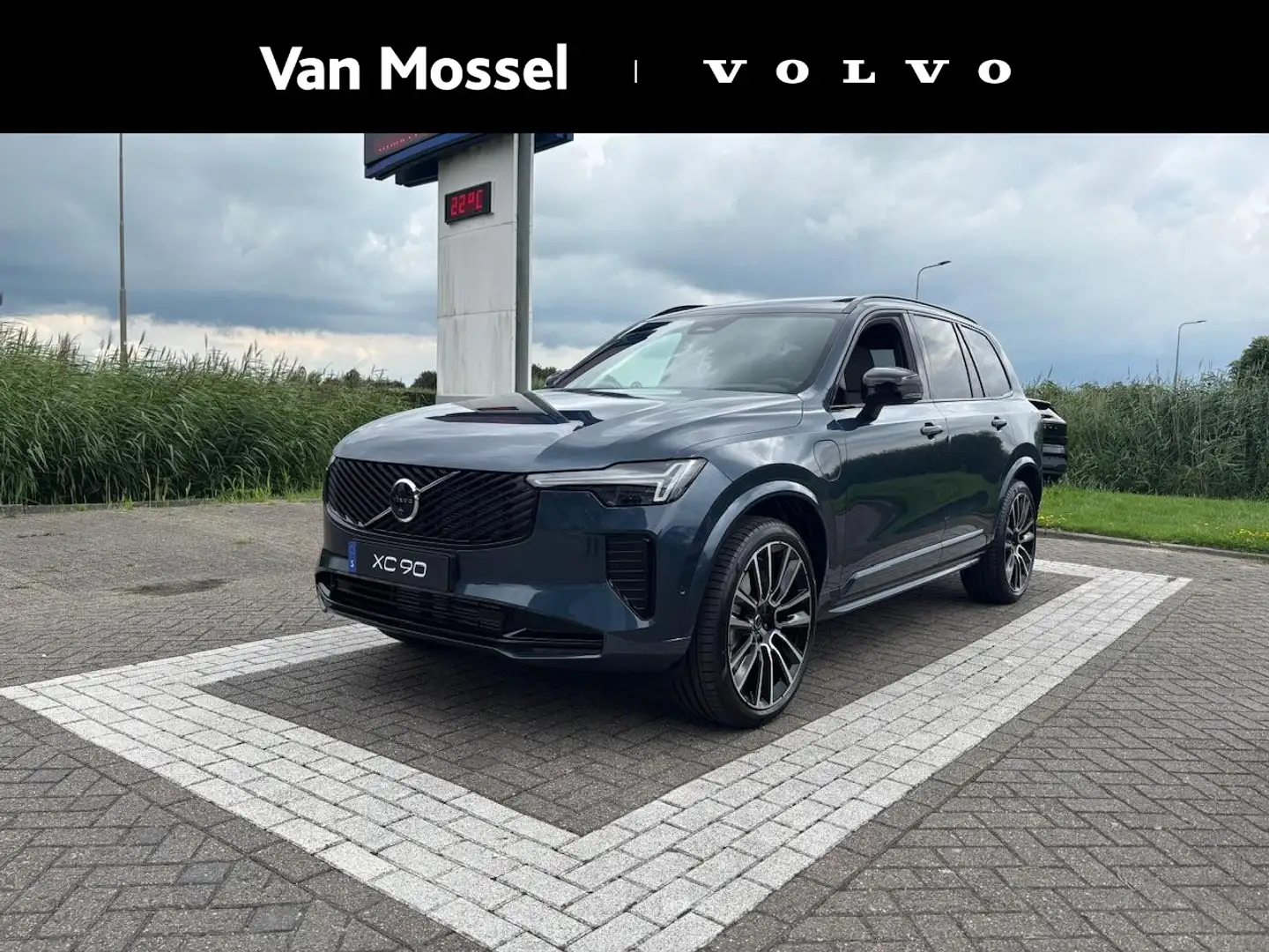 Volvo XC90 T8 Ultra Dark Luchtvering | Stoelmassage | 22 Inch Blau - 1