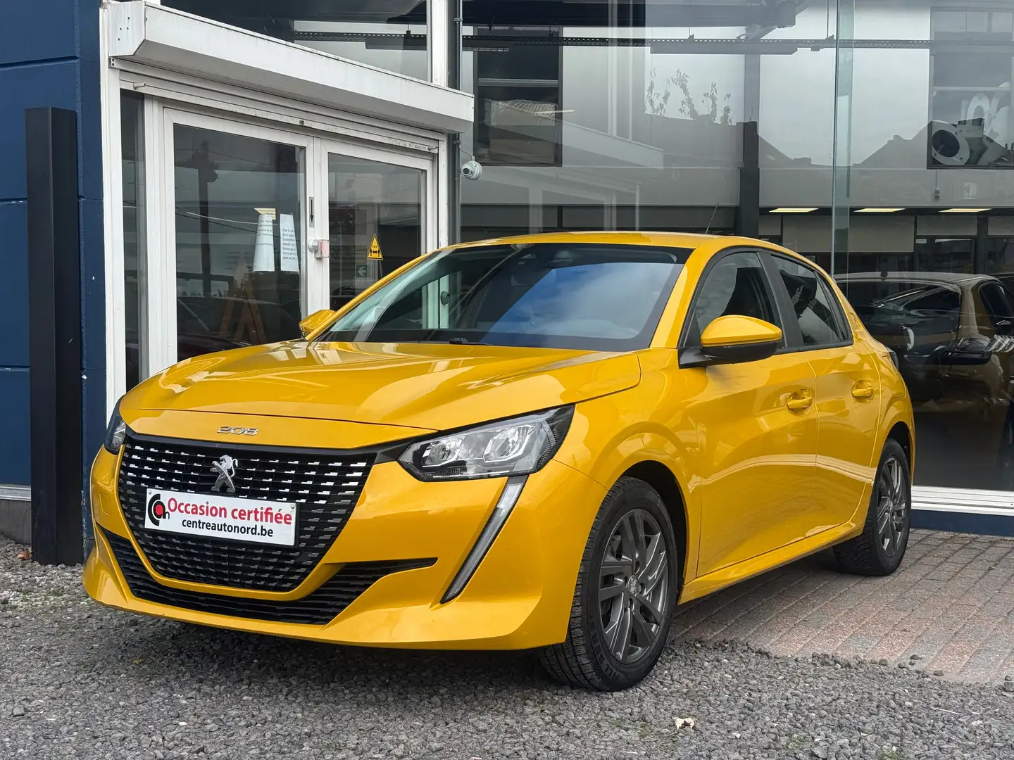 Peugeot 208 208 1.2i PureTech Allure Pack Jaune - 1