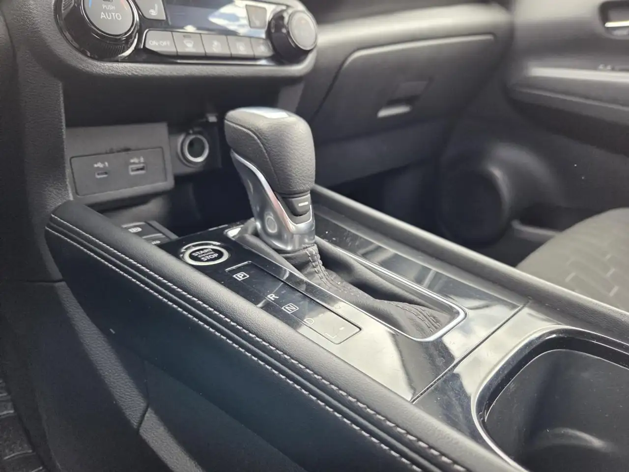 Nissan Kicks снимка Nissan Kicks