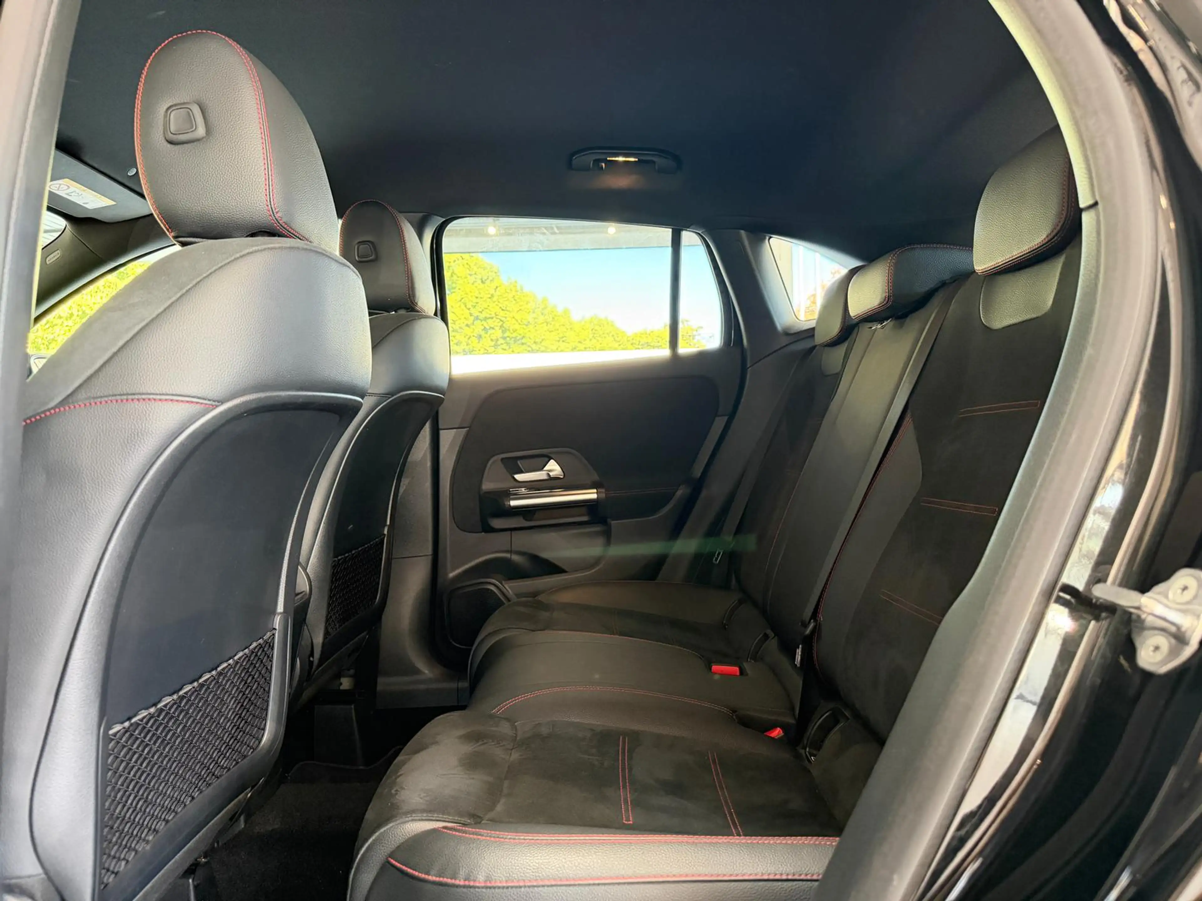 Mercedes-Benz GLA 250 e 3x AMG SPORT*MBUX*WIDE*KEY*STNDH*360°K — photo 12