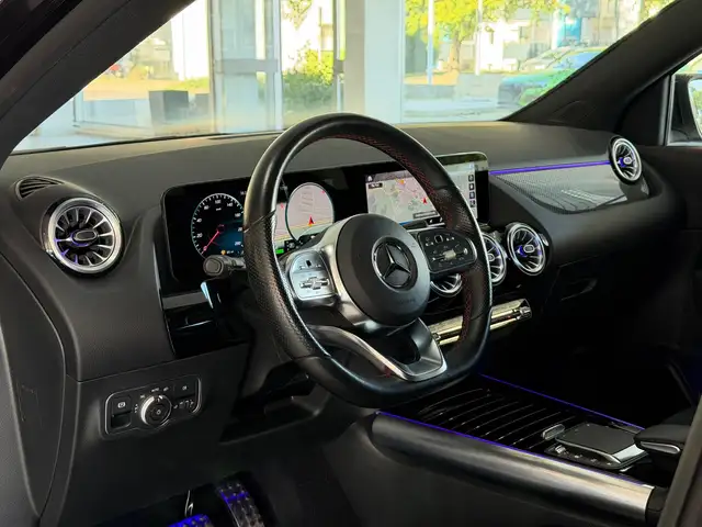 Mercedes-Benz 250 view 13