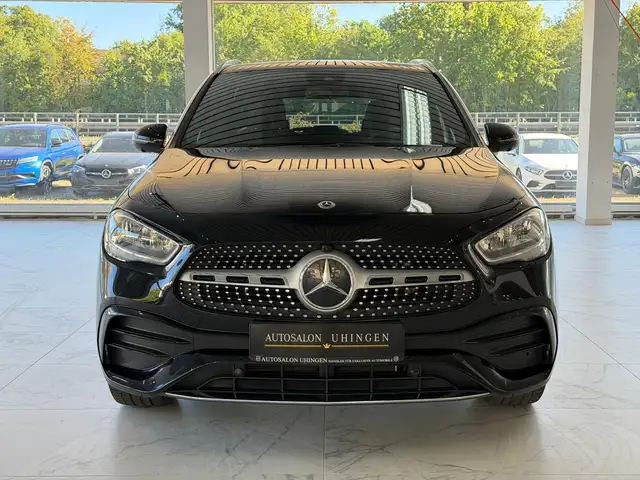 Mercedes-Benz 250 view 3