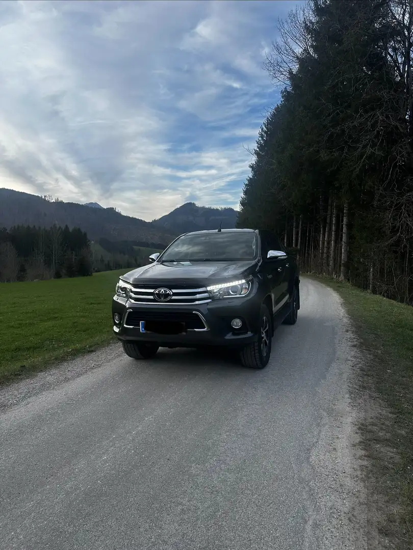 Toyota Hilux DK Lounge 4x4 2,4 D-4D Aut. - 1