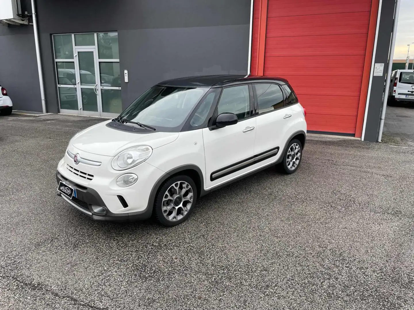 Fiat 500L 1.6 Multijet 105 CV Trekking OK NEOPATENTATI Weiß - 2