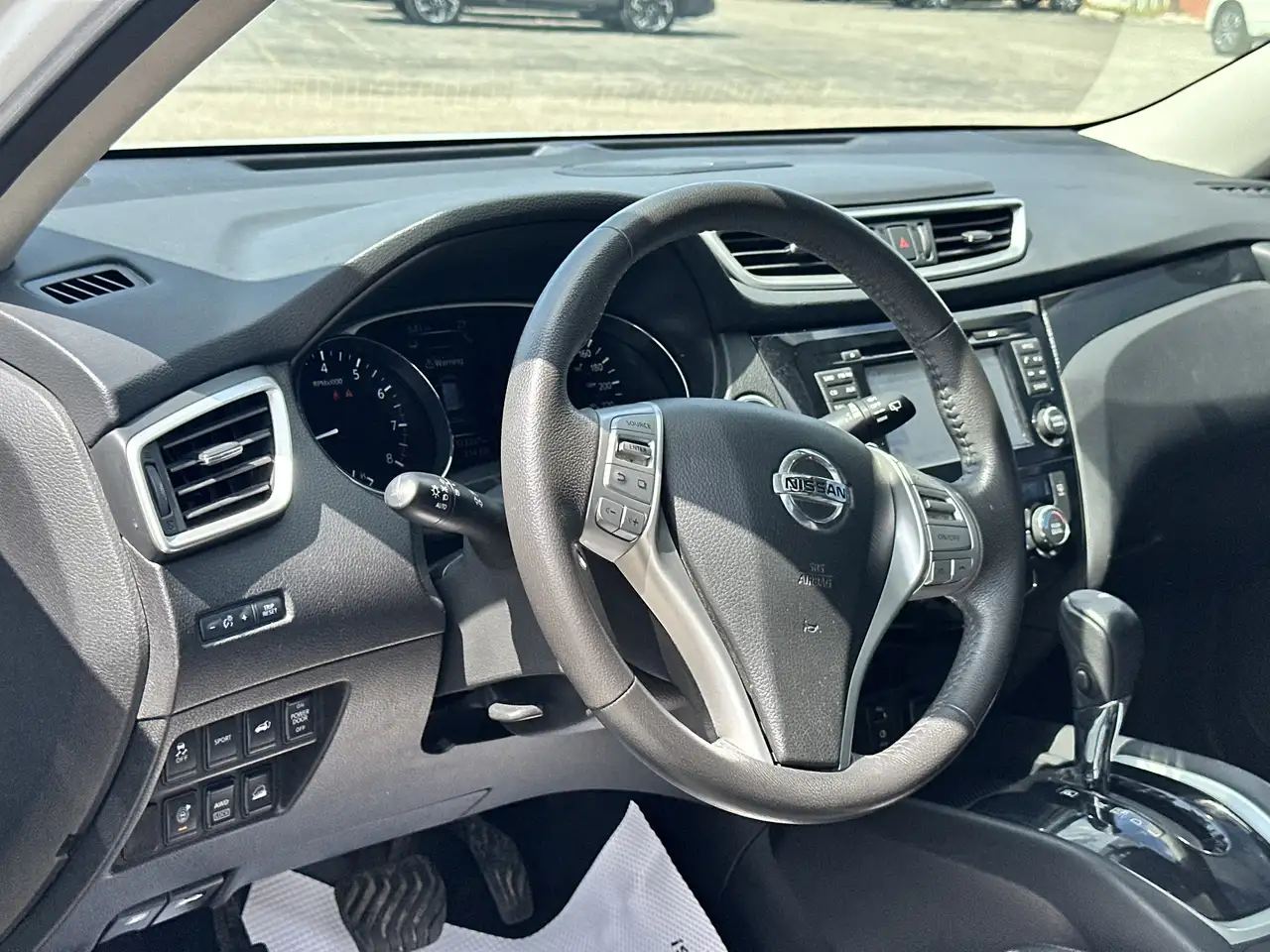 Nissan Rogue fotografie Nissan Rogue