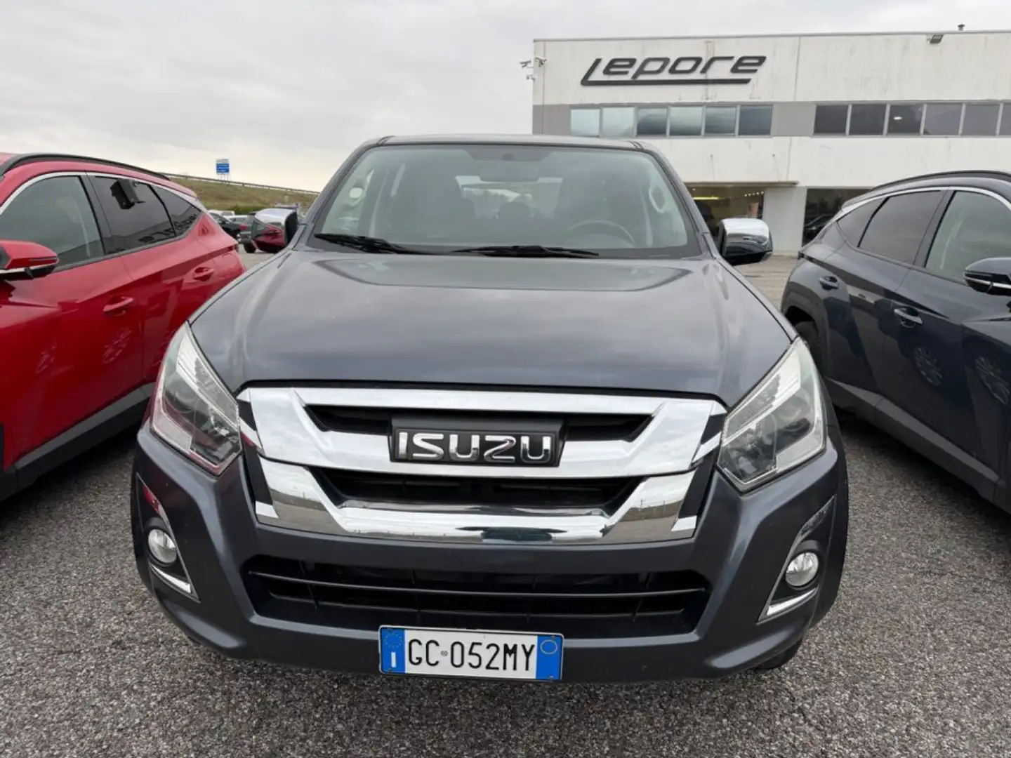 Isuzu D-Max N60 1.9 Crew Cab F 4X4 A/T Gris - 2