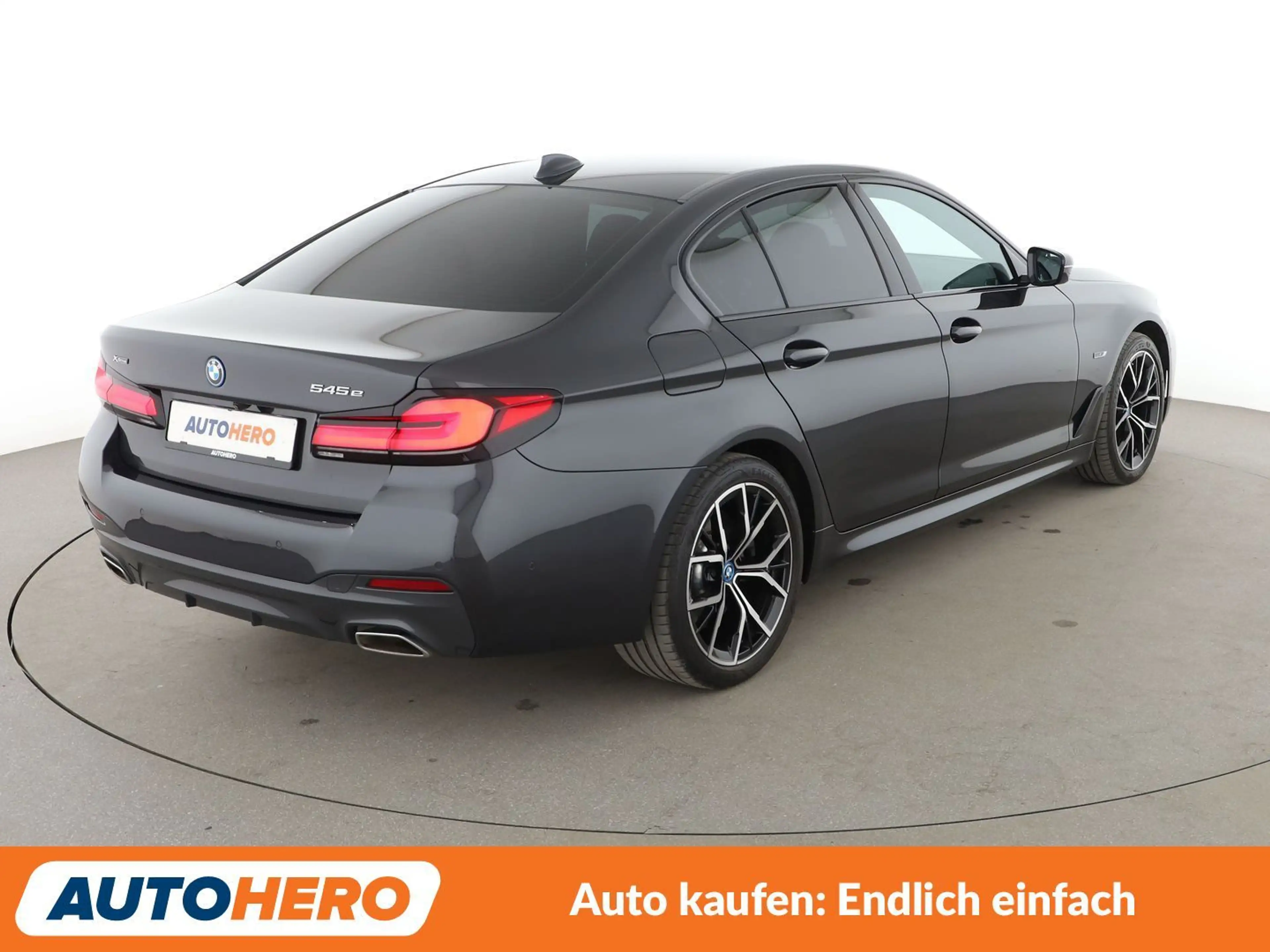 BMW 545 545e xDrive M Sport Aut.*NAVI*LED*ACC*CAM*SHZ*AHK* — photo 6