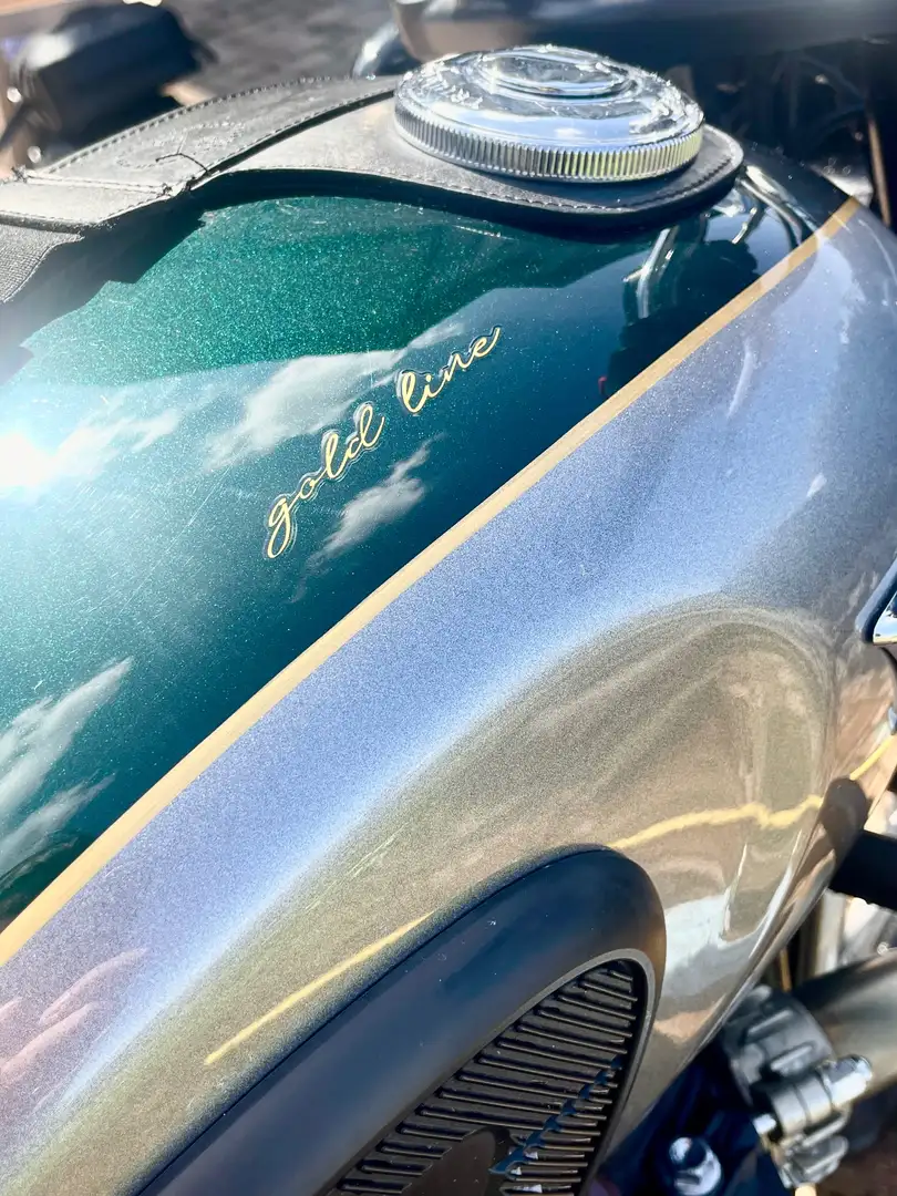 Triumph Bonneville T100 Gold line edition Verde - 2