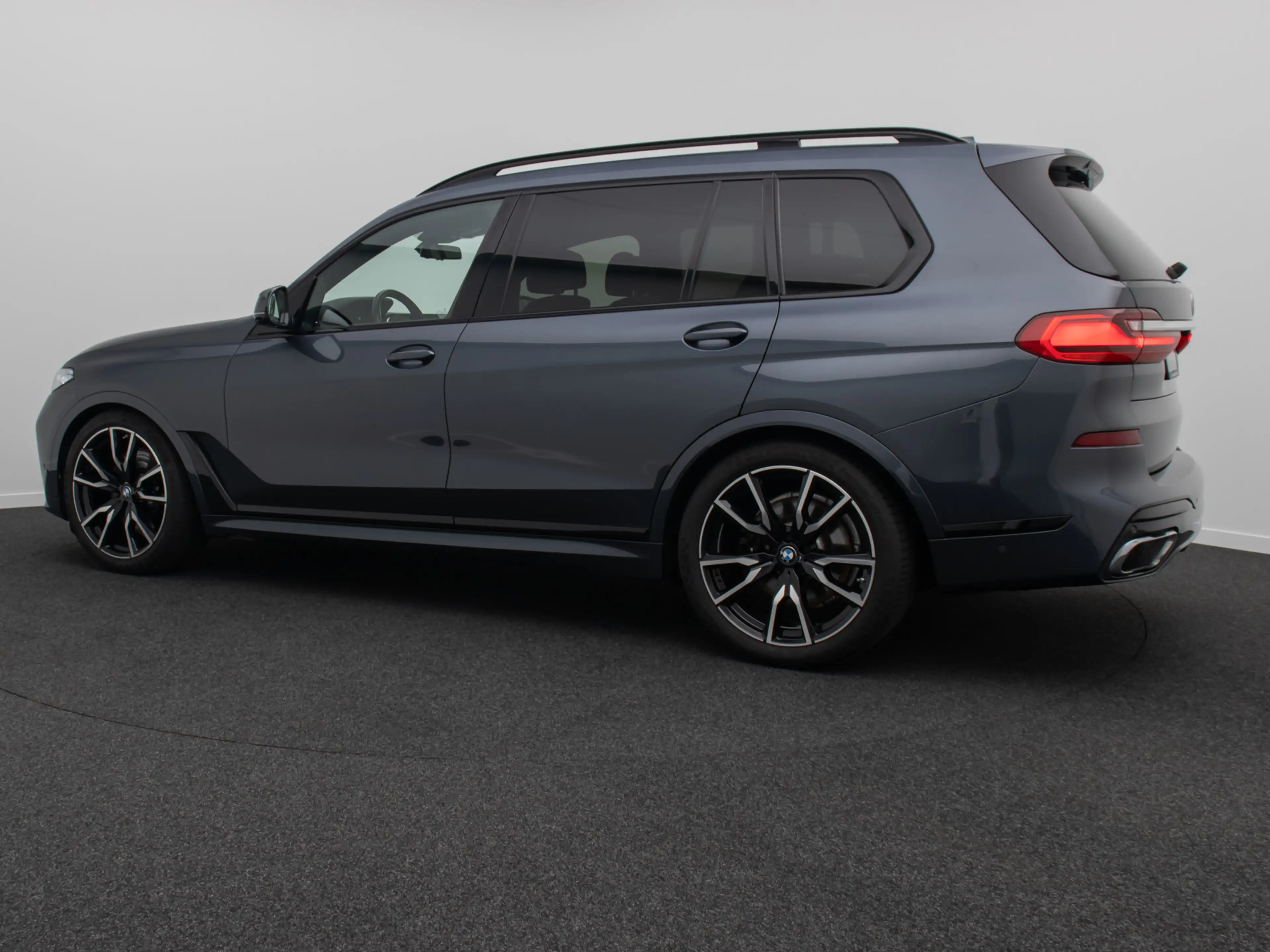 BMW X7 MSport NightVis 360°Laser SkyLounge 22 — photo 10