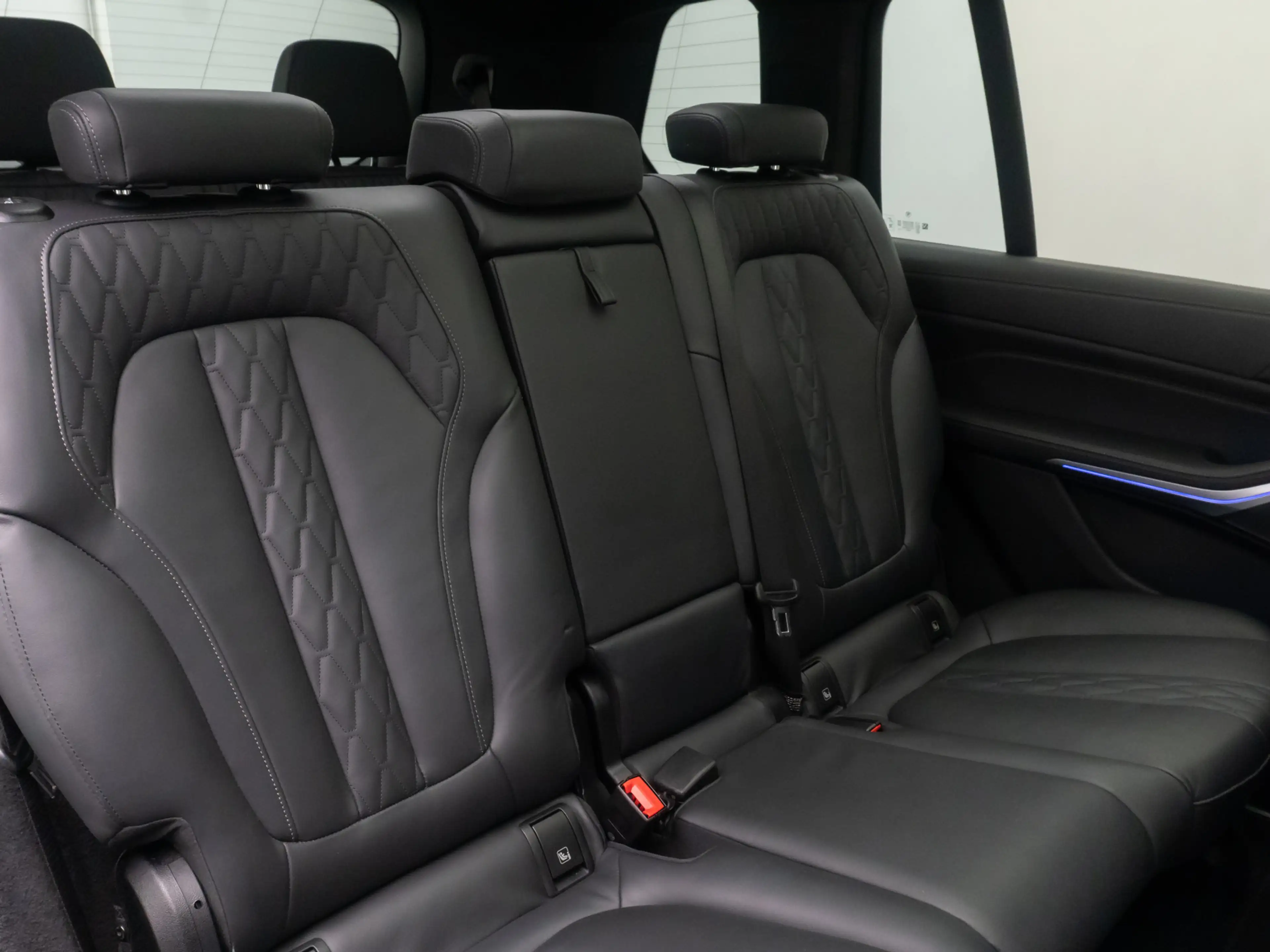 BMW X7 MSport NightVis 360°Laser SkyLounge 22 — photo 27