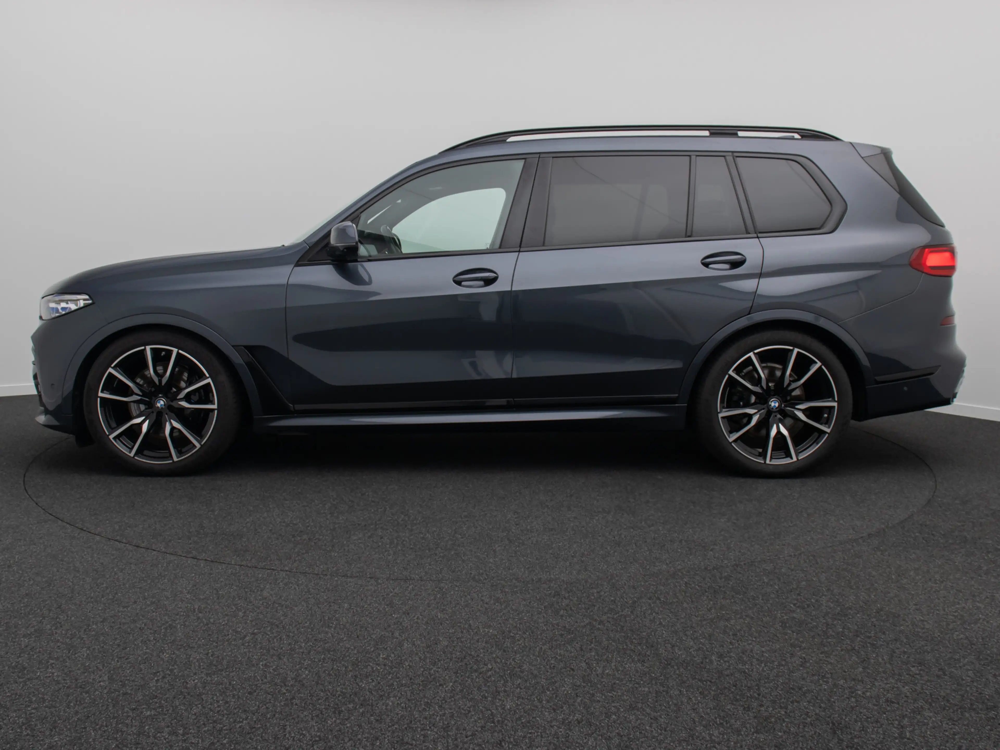 BMW X7 MSport NightVis 360°Laser SkyLounge 22 — photo 11