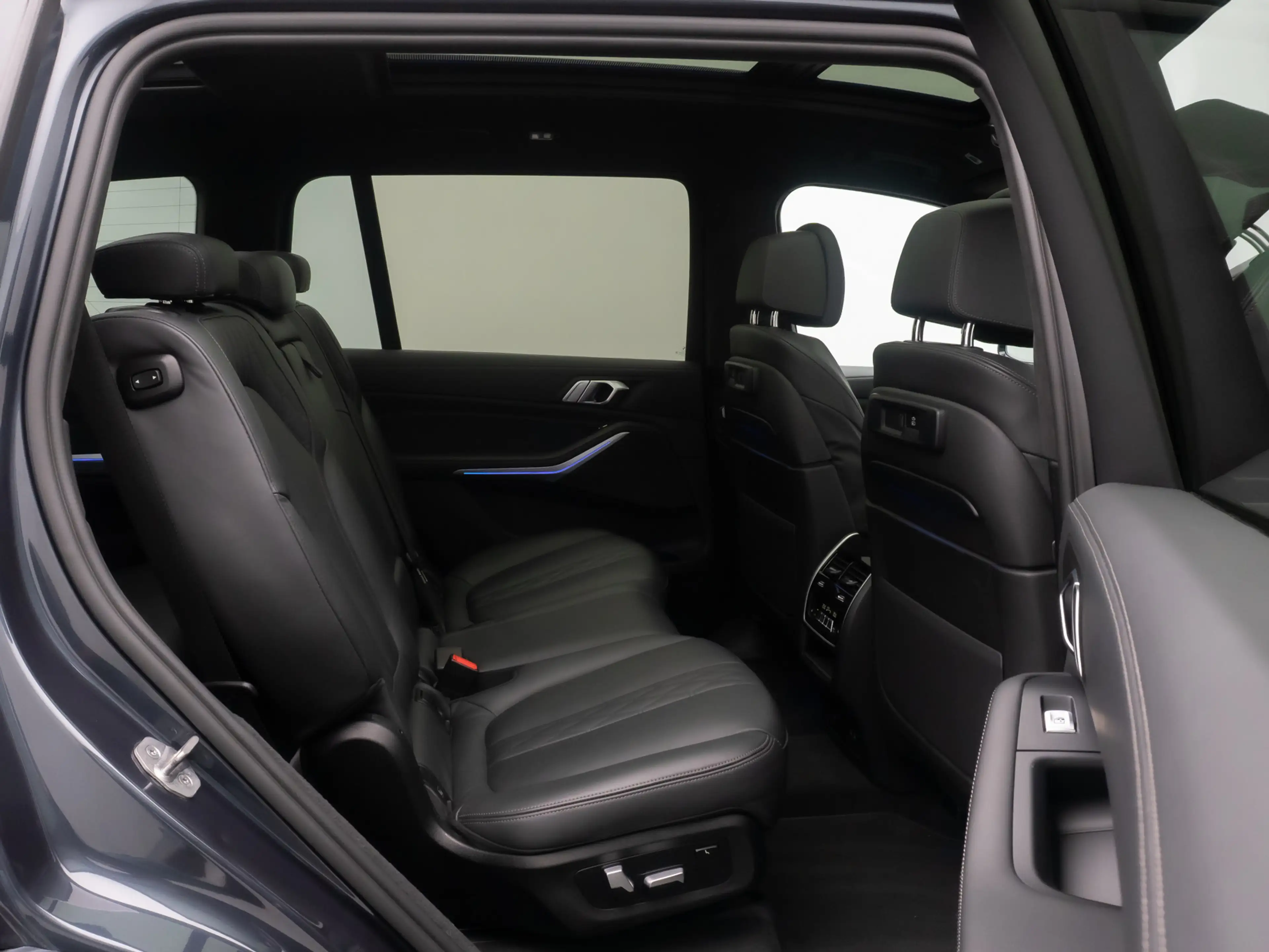 BMW X7 MSport NightVis 360°Laser SkyLounge 22 — photo 26
