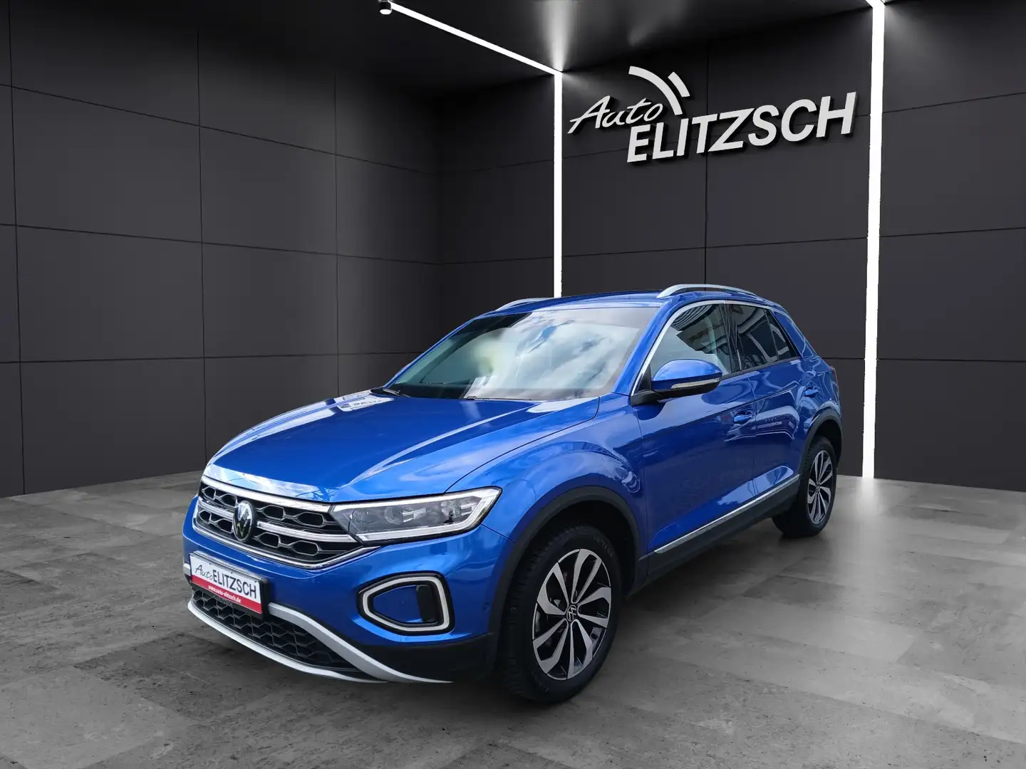 Volkswagen T-Roc TSI Style Matrix AHK Kamera ACC Keyless Navi Blau - 2