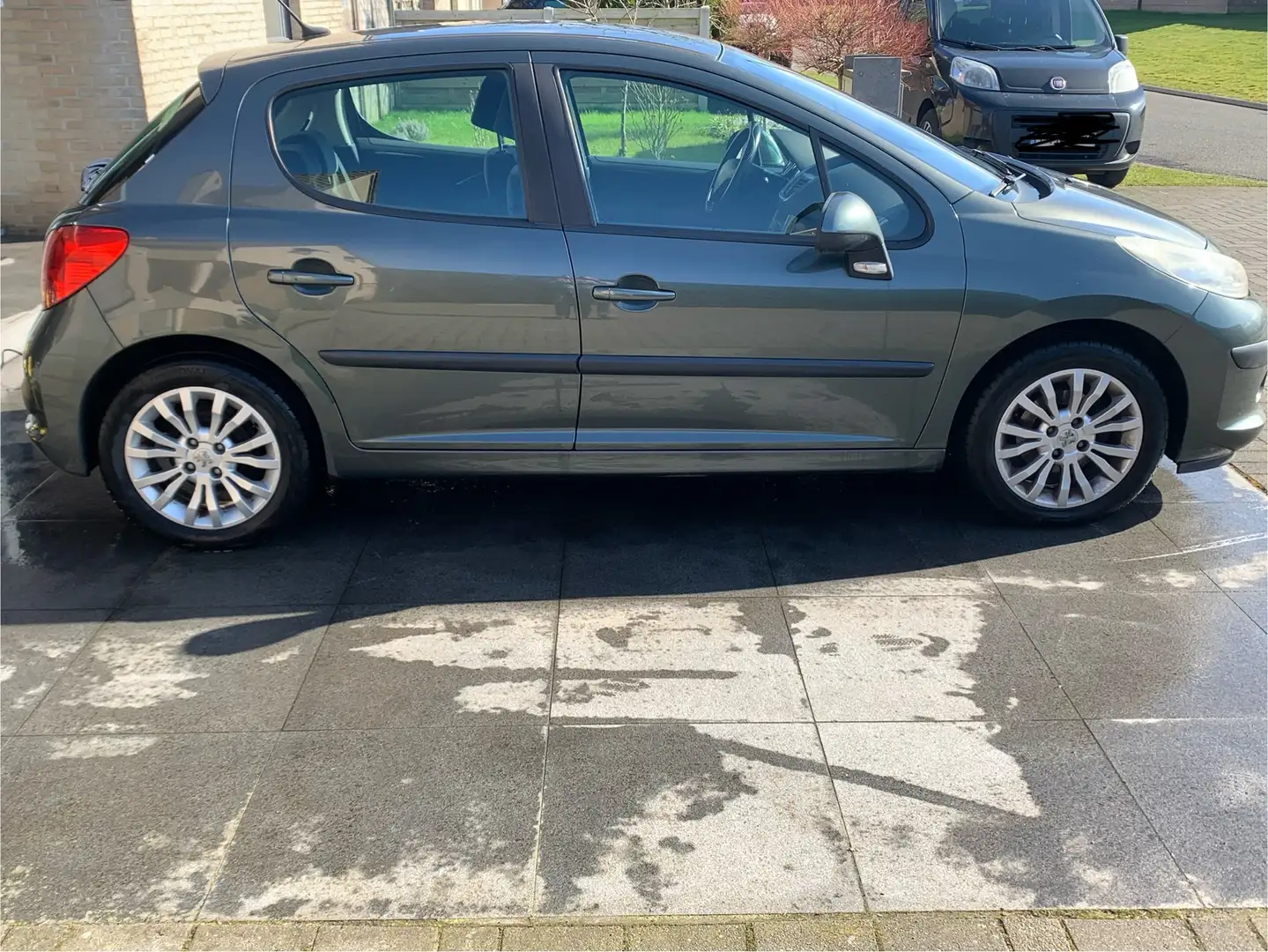 Peugeot 207 Gris - 2