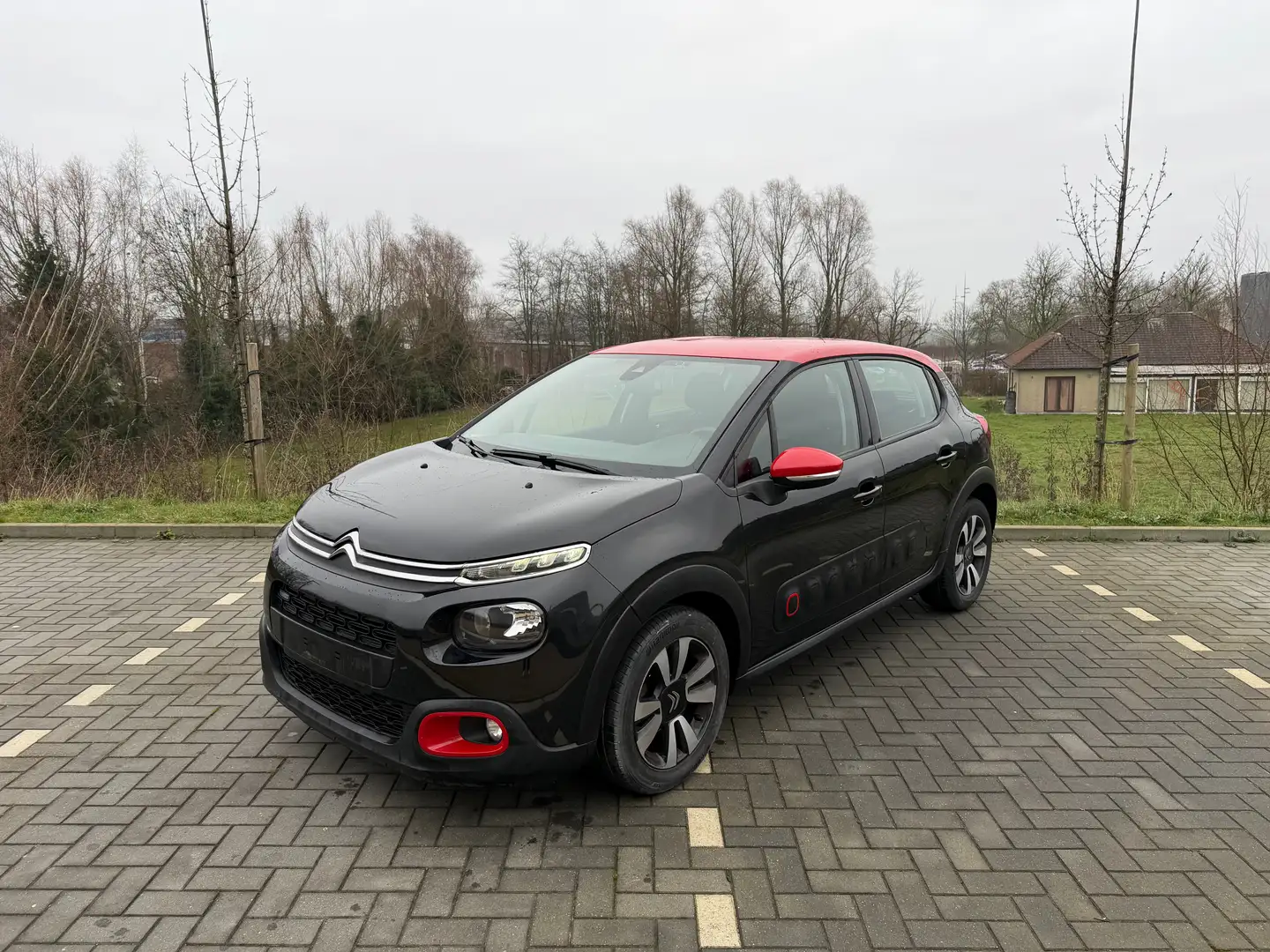 Citroen C3 C3 1.2-GPS-CAMERA-JANTES + CARNET COMPLET Schwarz - 1