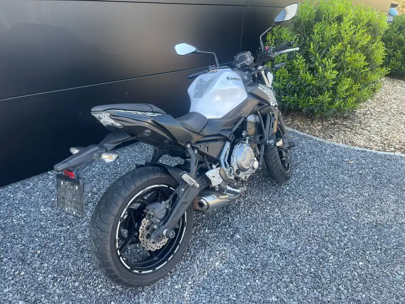 Kawasaki Z650 - foto 5