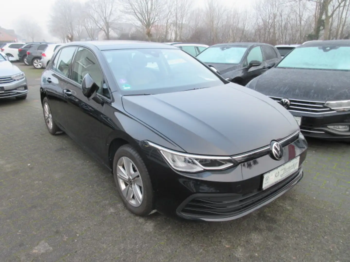 Volkswagen Golf Life 1.5 eTSI DSG NAVI PANO LED eSITZ ACC ALU APS SITZH Schwarz - 1