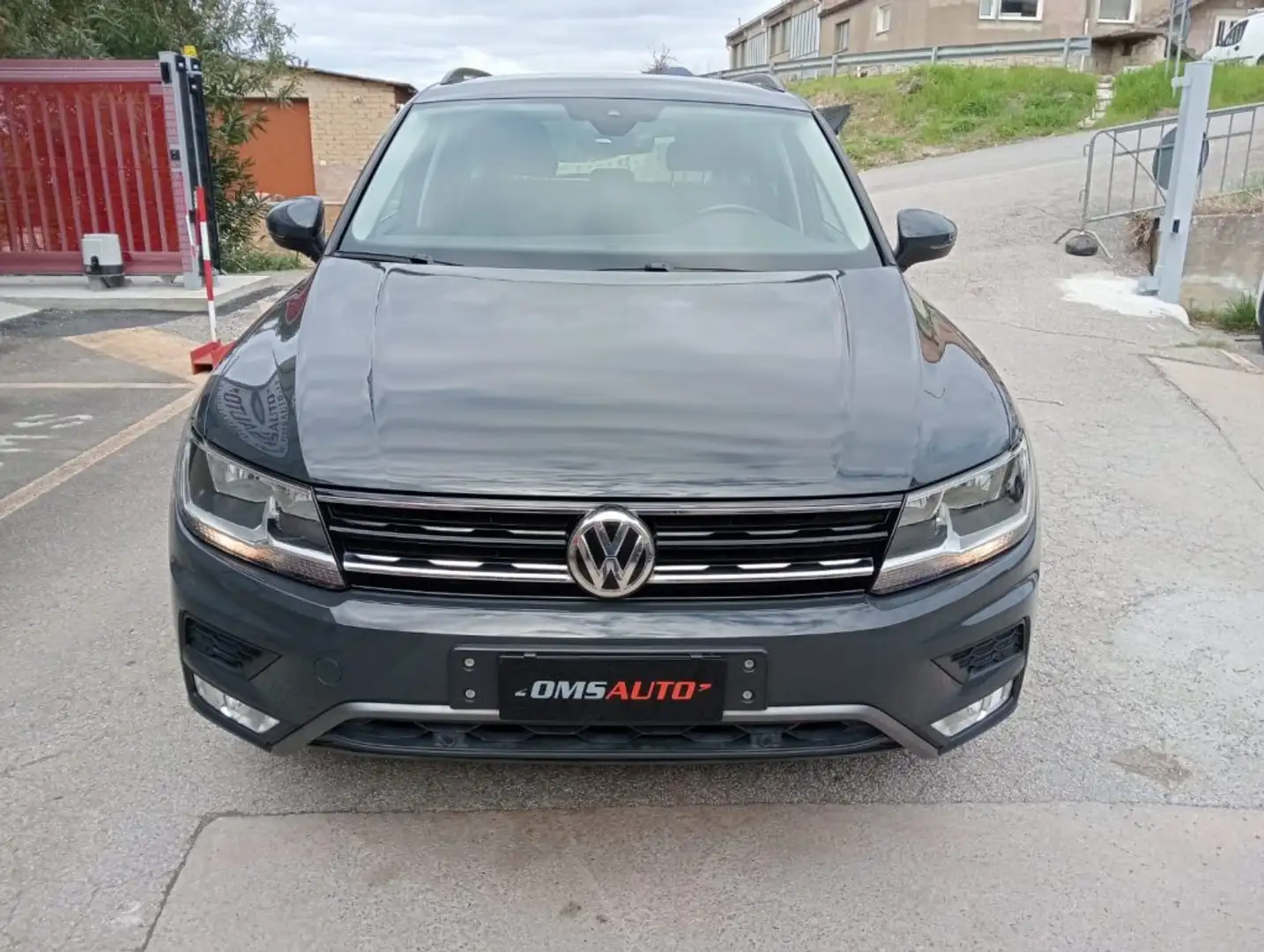 Volkswagen Tiguan 2.0 TDI SCR 4MOTION Style BlueMotion Technology Grau - 2