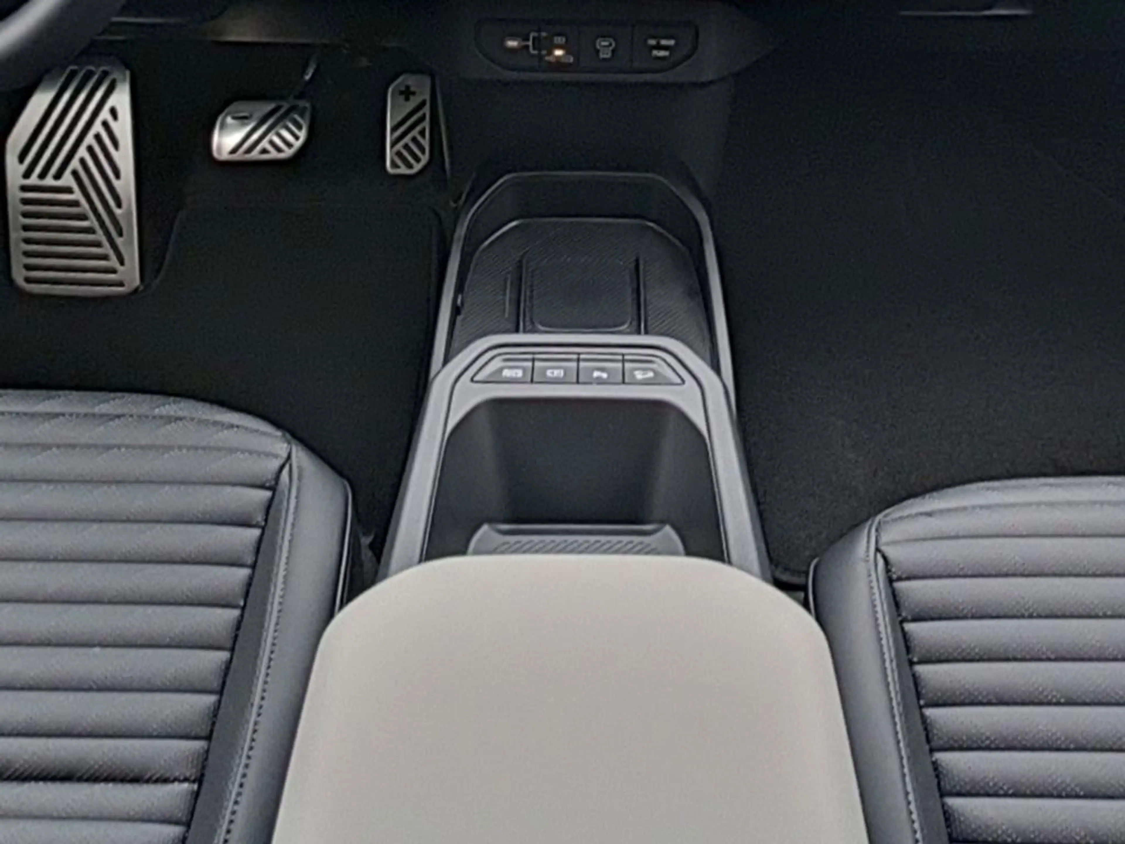 Kia EV4 81 GT-Line+DWP+COM+CON+PANO — photo 14