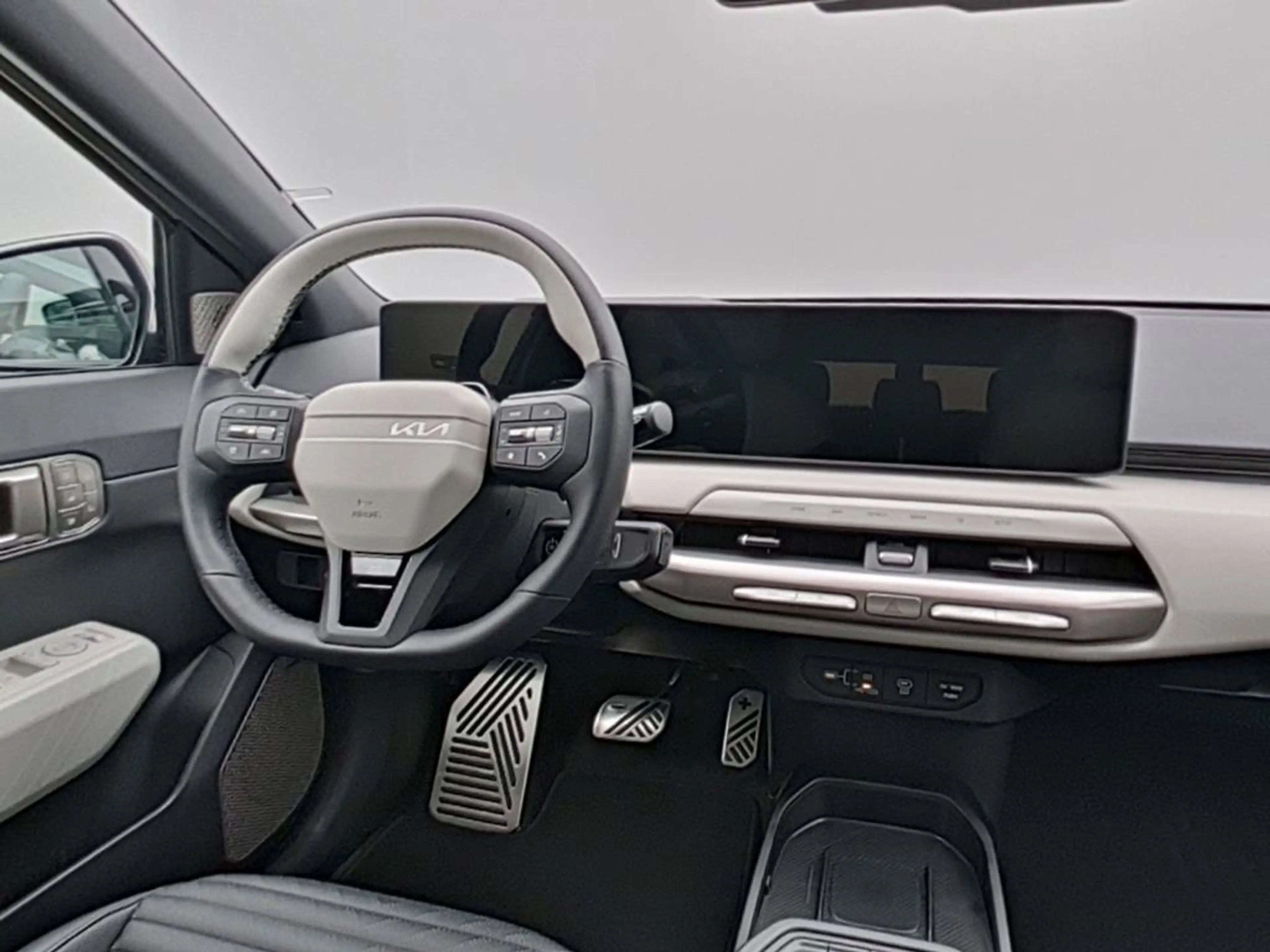 Kia EV4 81 GT-Line+DWP+COM+CON+PANO — photo 13