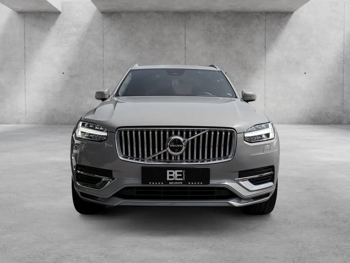 Volvo XC90 T8 Plus Bright Recharge Plug-In Hybrid AWD Grau - 2