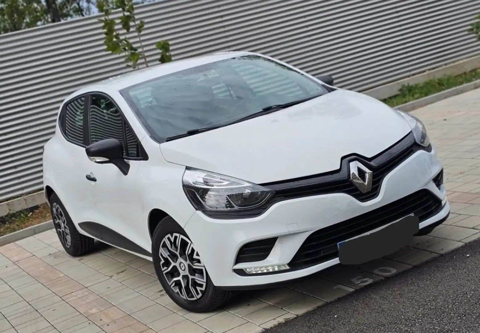 Renault Clio TCe 75 - 1
