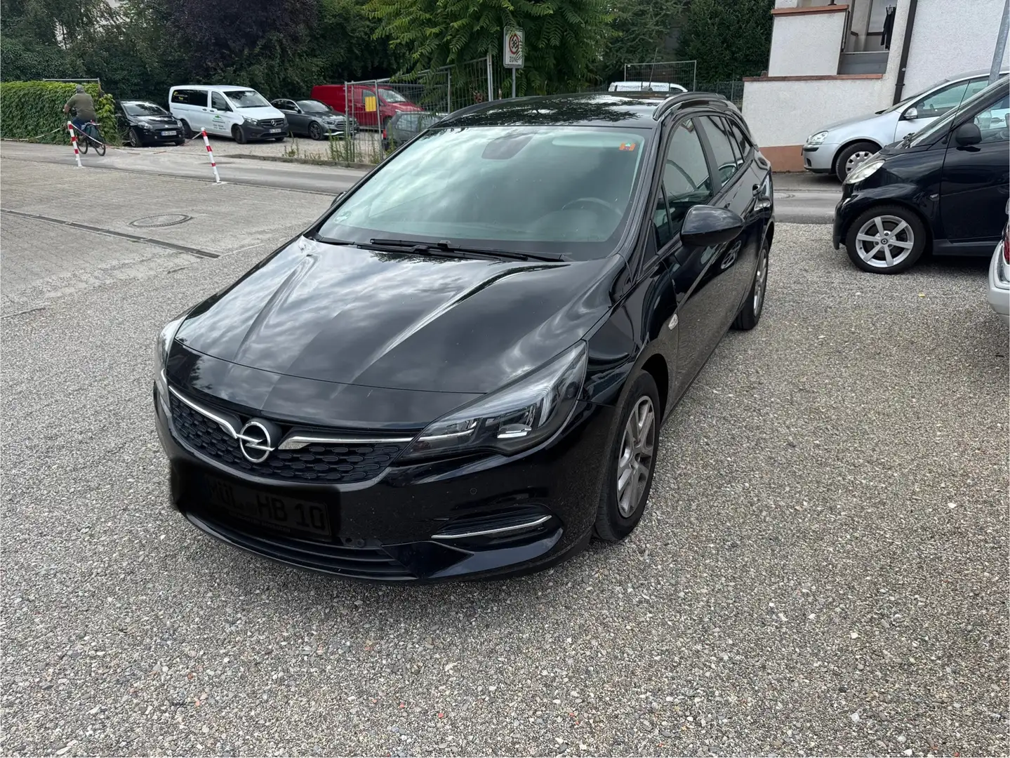 Opel Astra 1.5 D Start/Stop Sports Tourer Business Elegance Zwart - 1