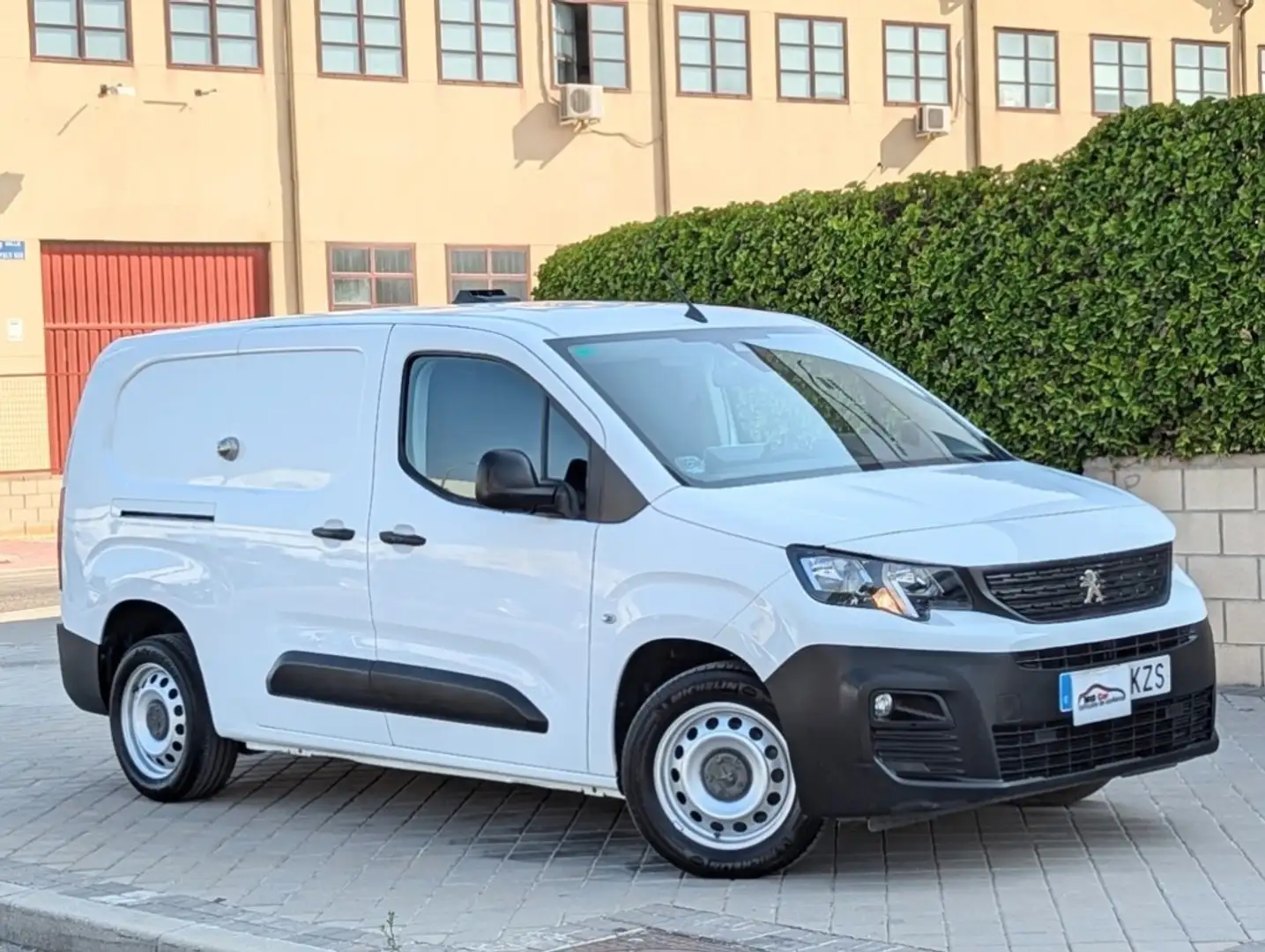 Peugeot Partner 1.5BlueHDI S&S Premium Long 1000kg 100 Wit - 1