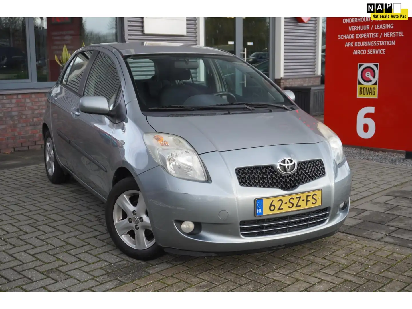 Toyota Yaris 1.3 VVTi Luna / Climate Control / Radio / Trekhaak Gris - 1