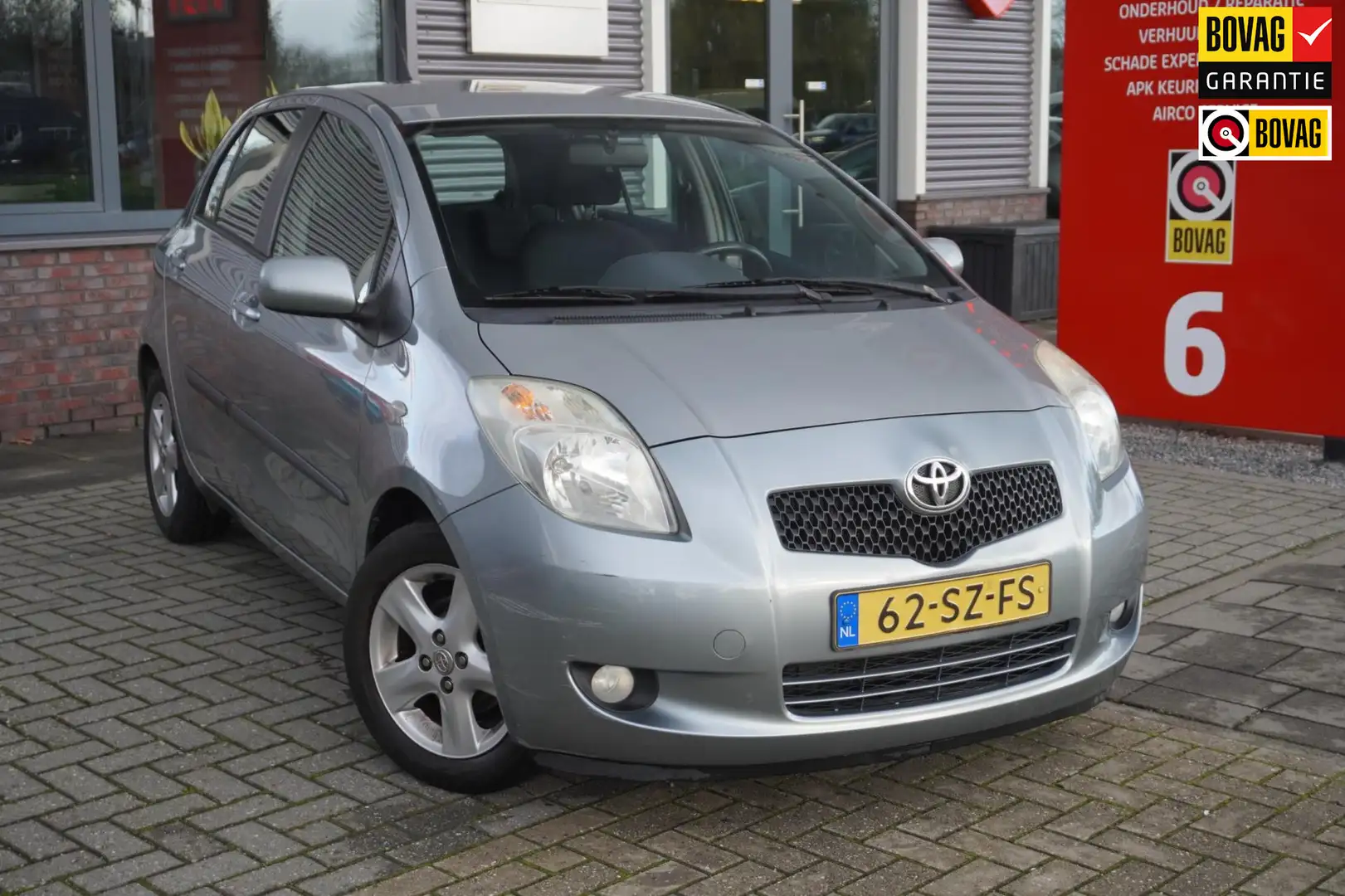 Toyota Yaris 1.3 VVTi Luna / Climate Control / Radio / Trekhaak Grau - 1