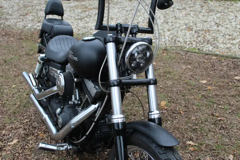 Harley-Davidson Dyna Street Bob - foto 8