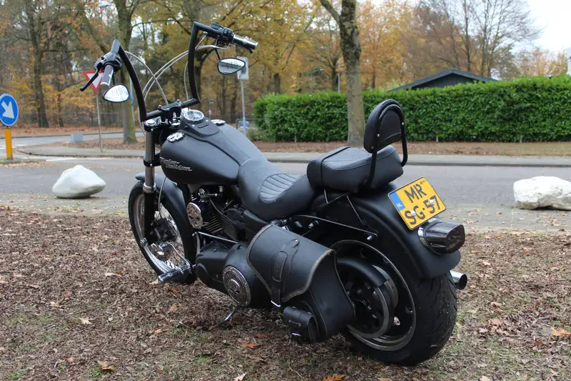 Harley-Davidson Dyna Street Bob - foto 5