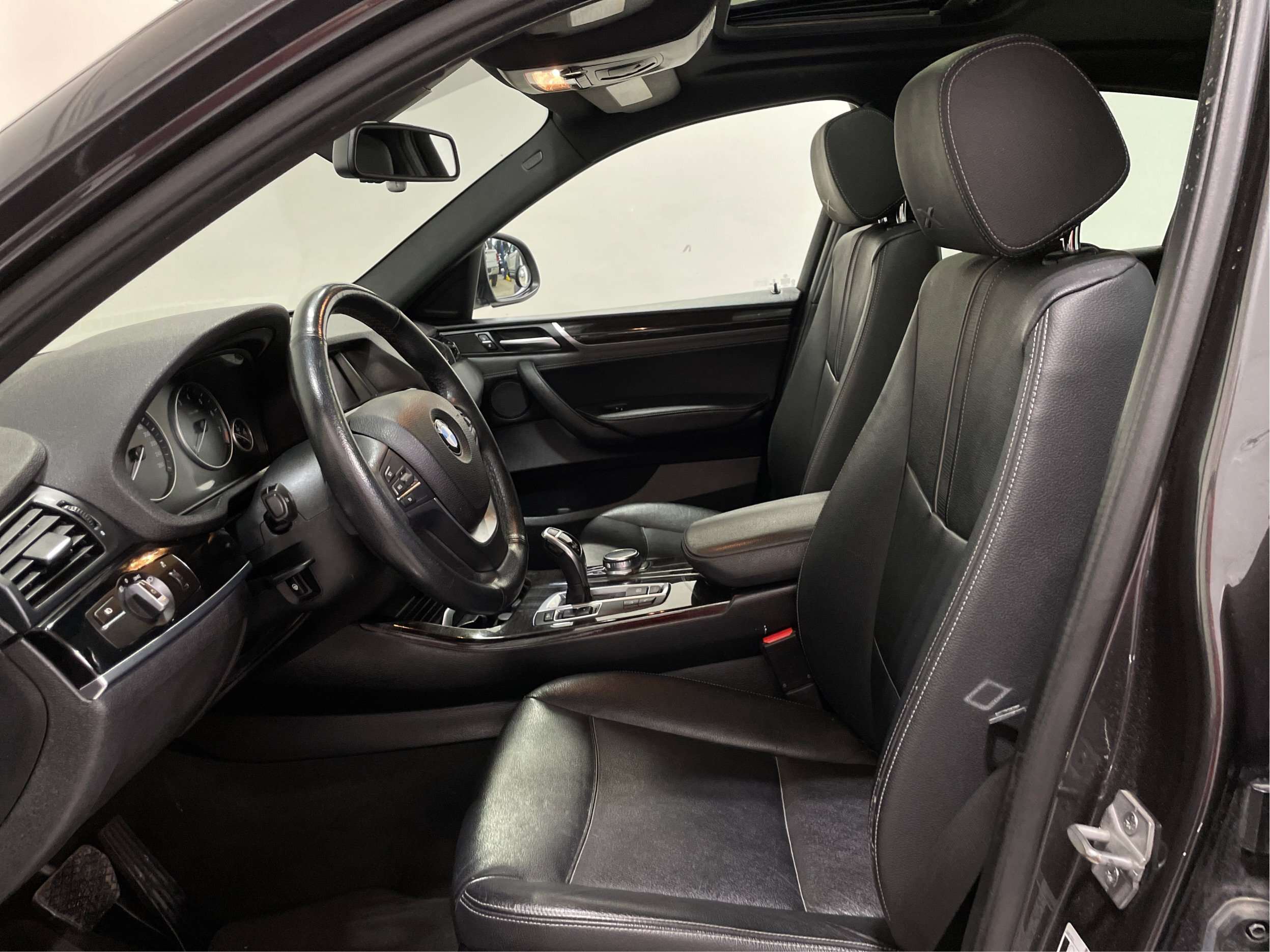 2017 BMW X4 xDrive28i Mags Cuir Toit GPS Sièges chauffants — снимка 1