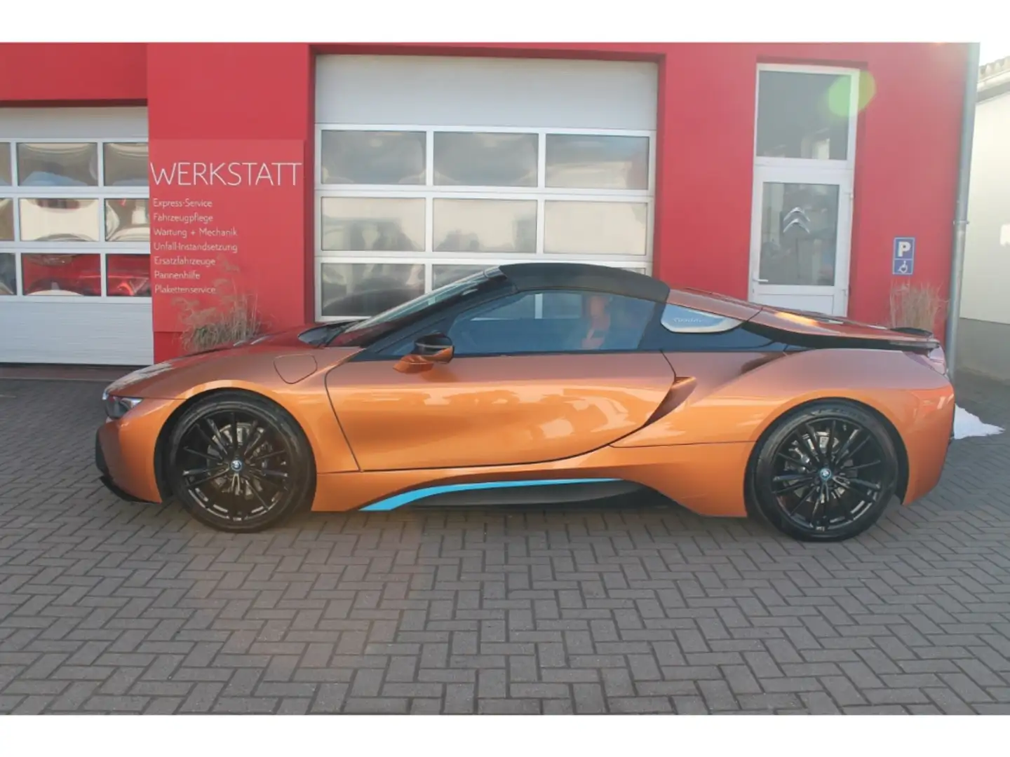BMW i8 Roadster Laserlicht 360Kam DAB Navi Shz Grau - 2