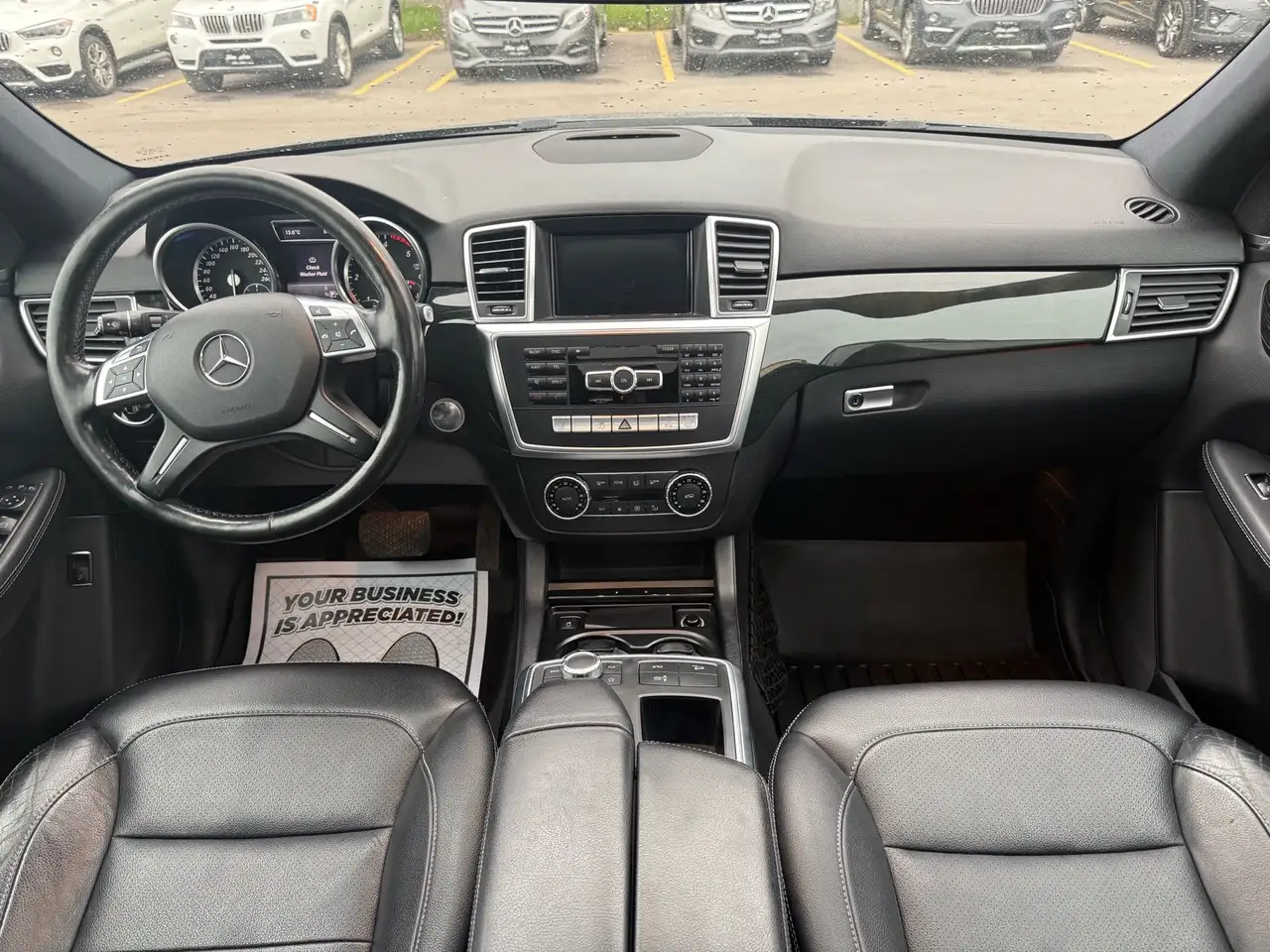 Mercedes-Benz M-Class снимка Mercedes-Benz M-Class