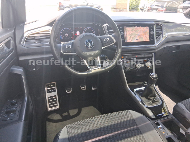 Volkswagen T-Roc Sport R Line — photo 11