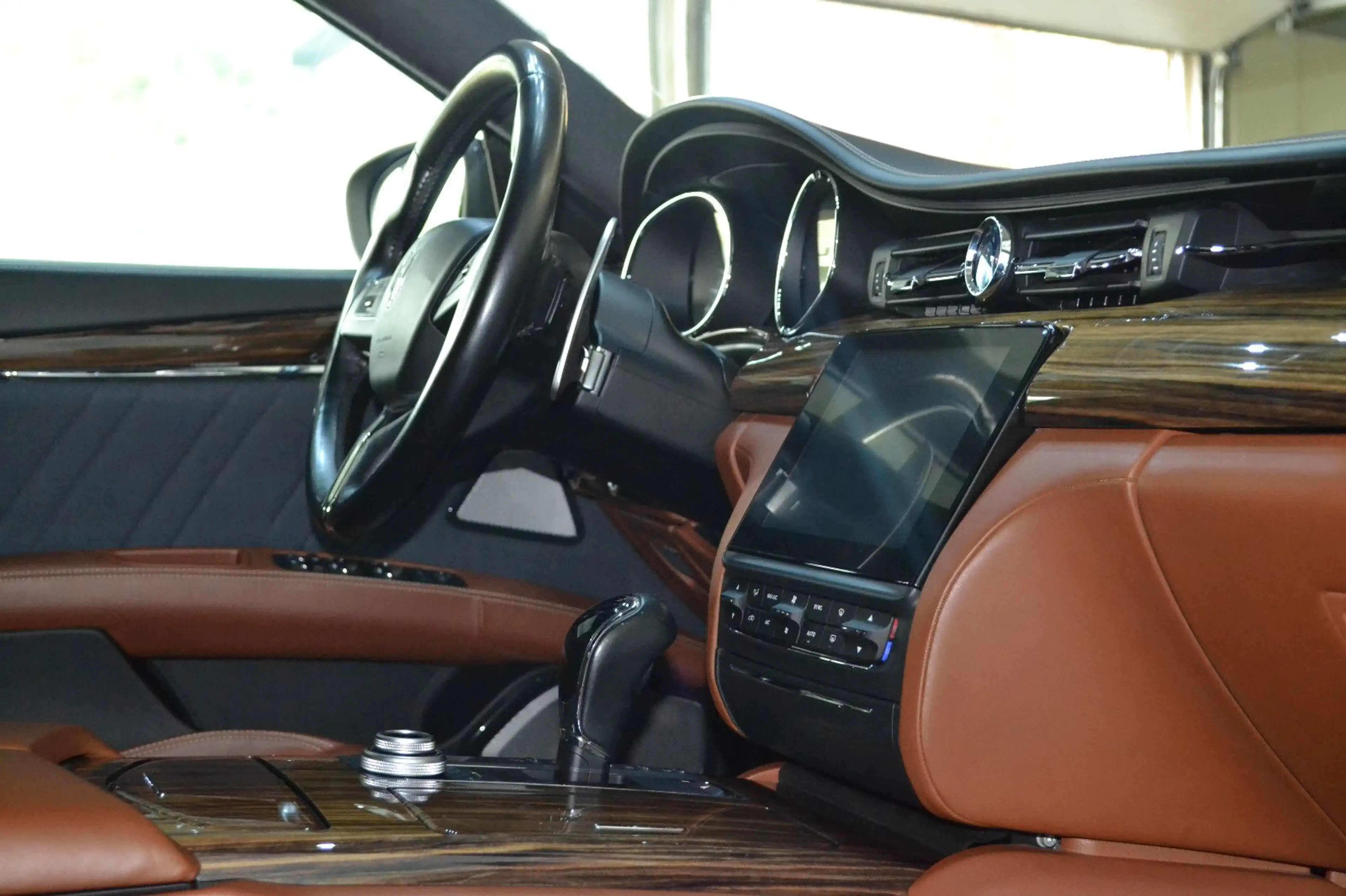 Maserati Quattroporte Gran Lusso SQ4*2Hand*Matrix*Deutsch — photo 12