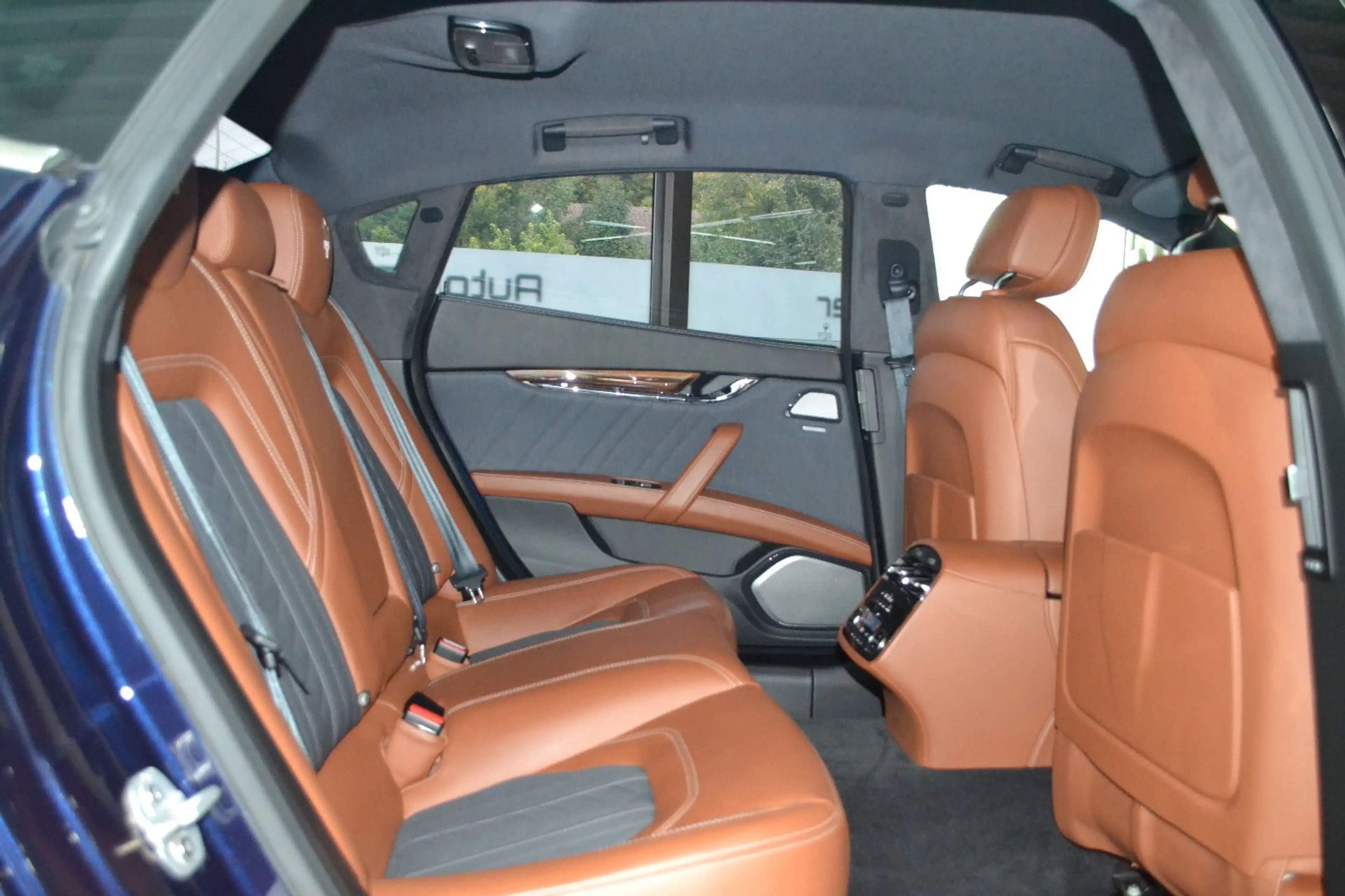 Maserati Quattroporte Gran Lusso SQ4*2Hand*Matrix*Deutsch — photo 14