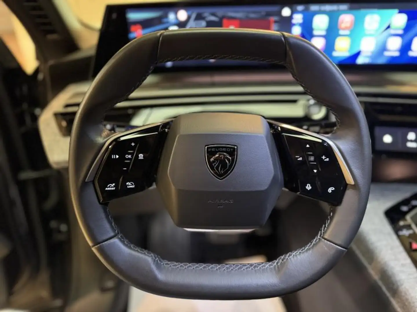 Peugeot 3008 e3008 Allure 73kWh **DIRECTIEWAGEN!** Schwarz - 2