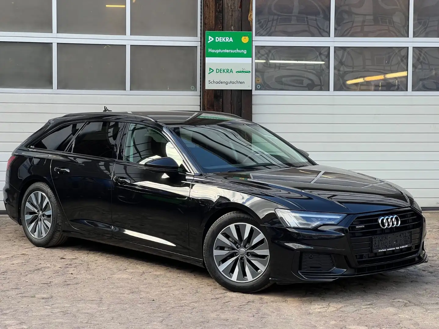 Audi A6 Avant 40 TDI quattro sport S-line Standheizug Zwart - 2